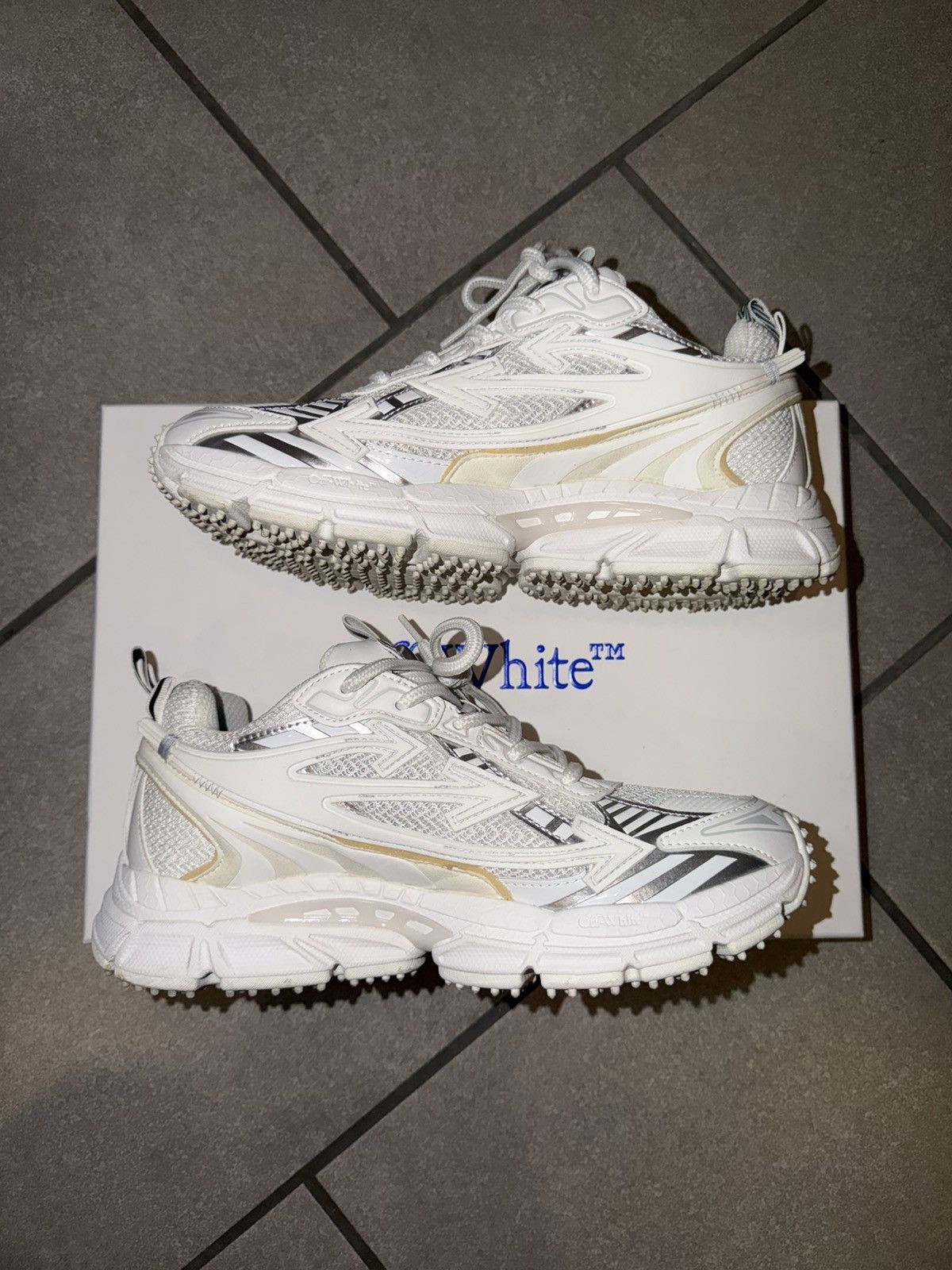 Off-White Off White Be Right Back Sneakers Size US 8 / EU 41 - 1 Thumbnail
