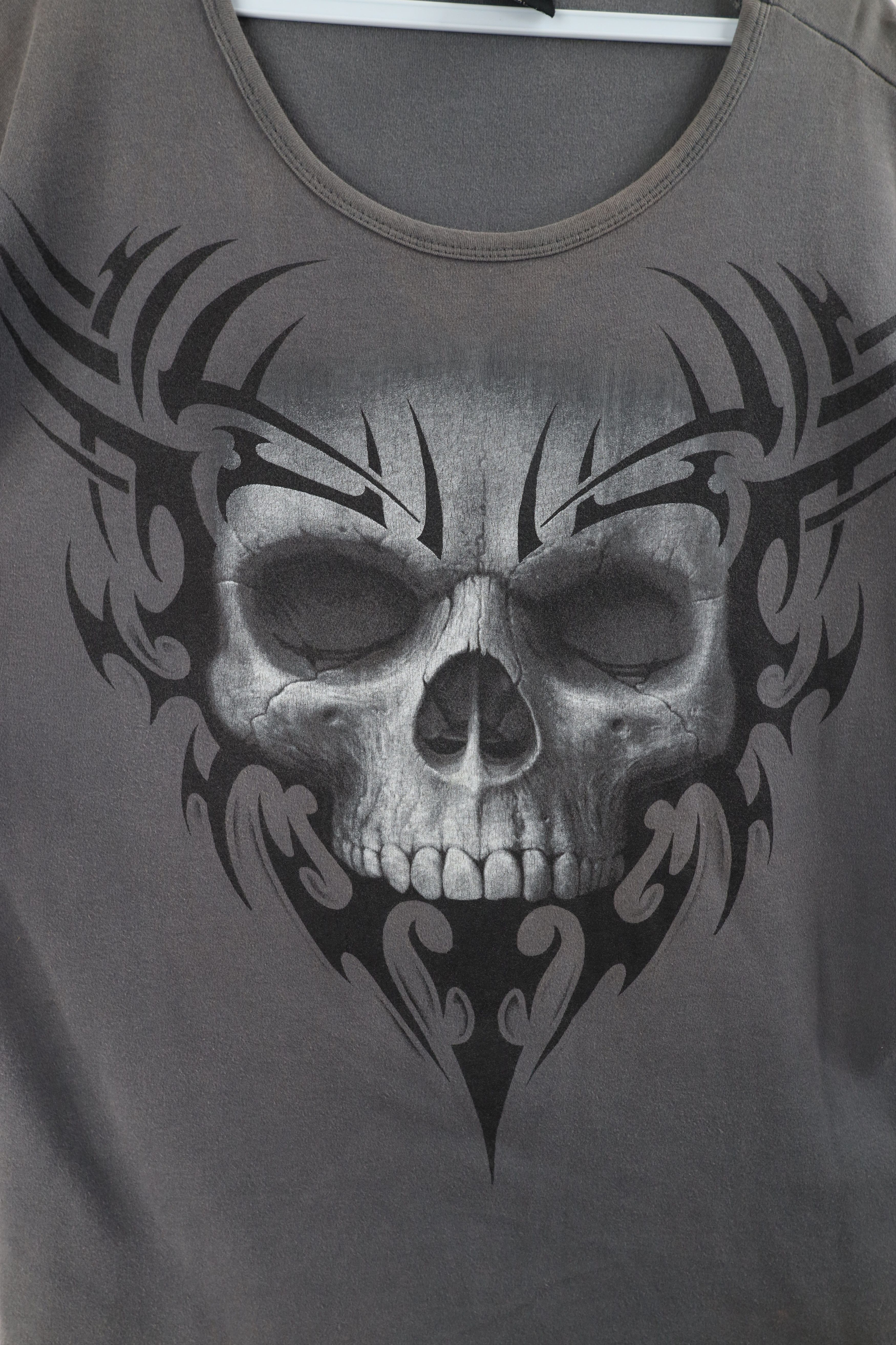Vintage Vintage 90s Y2K Streetwear Skull Sleeveless Muscle T-Shirt Size US XXL / EU 58 / 5 - 4 Thumbnail