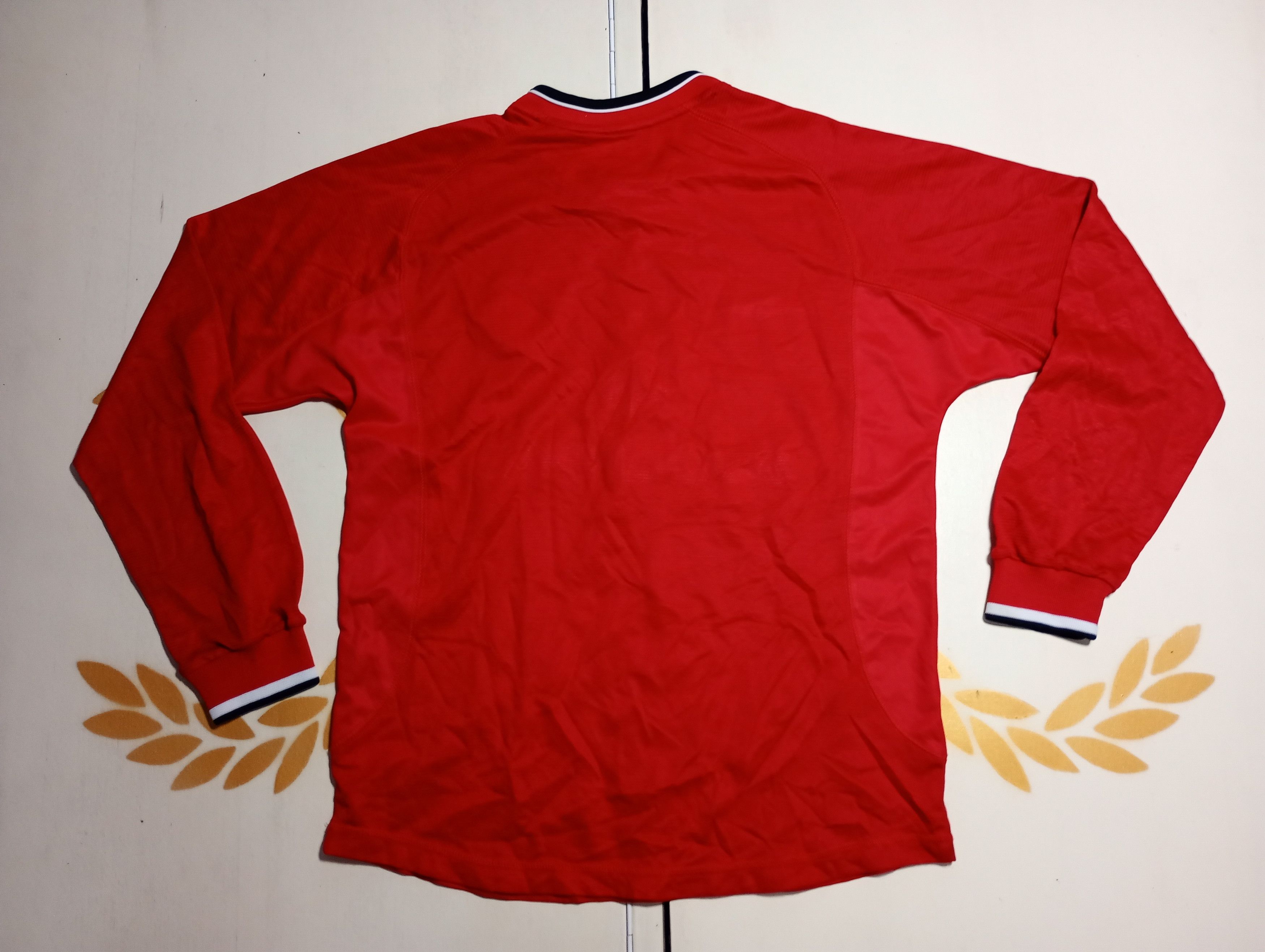 Umbro Umbro Manchester United Home Jersey 2000-2002 Size US XS / EU 42 / 0 - 10 Thumbnail