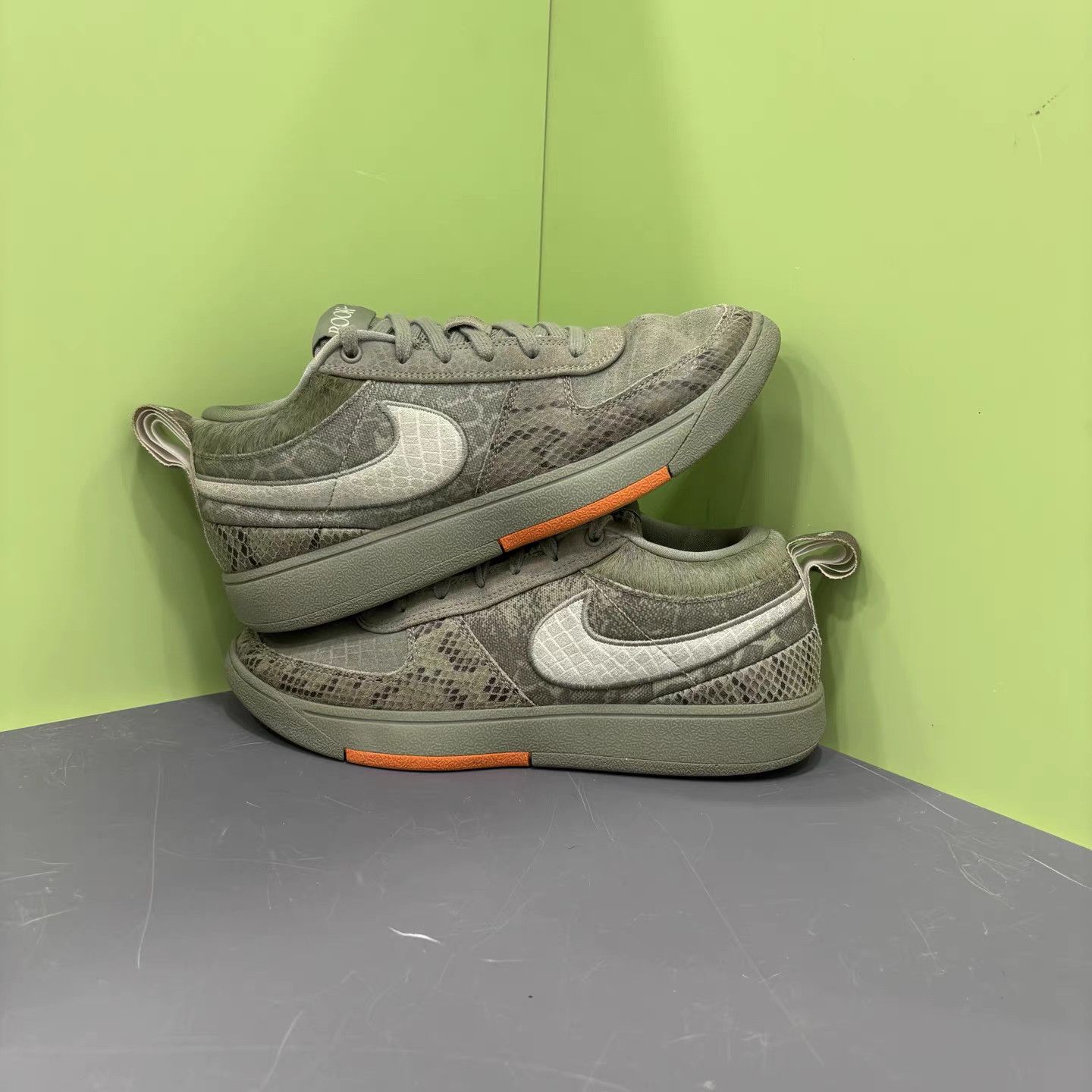 Nike Nike Book 1 Rattlesnake Basketball Shoes K15 Size US 9.5 / EU 42-43 - 4 Thumbnail