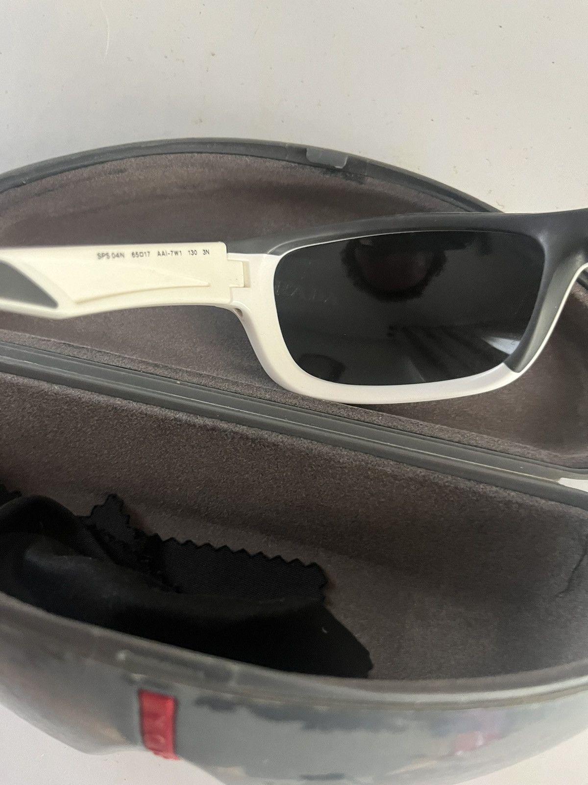 Prada Vintage Prada linea rossa Size ONE SIZE - 4 Thumbnail