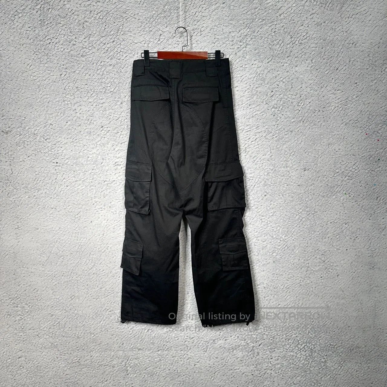 Balenciaga Balenciaga Multi-Pocket Cargo Pants for Men. Size US 28 / EU 44 - 2 Thumbnail