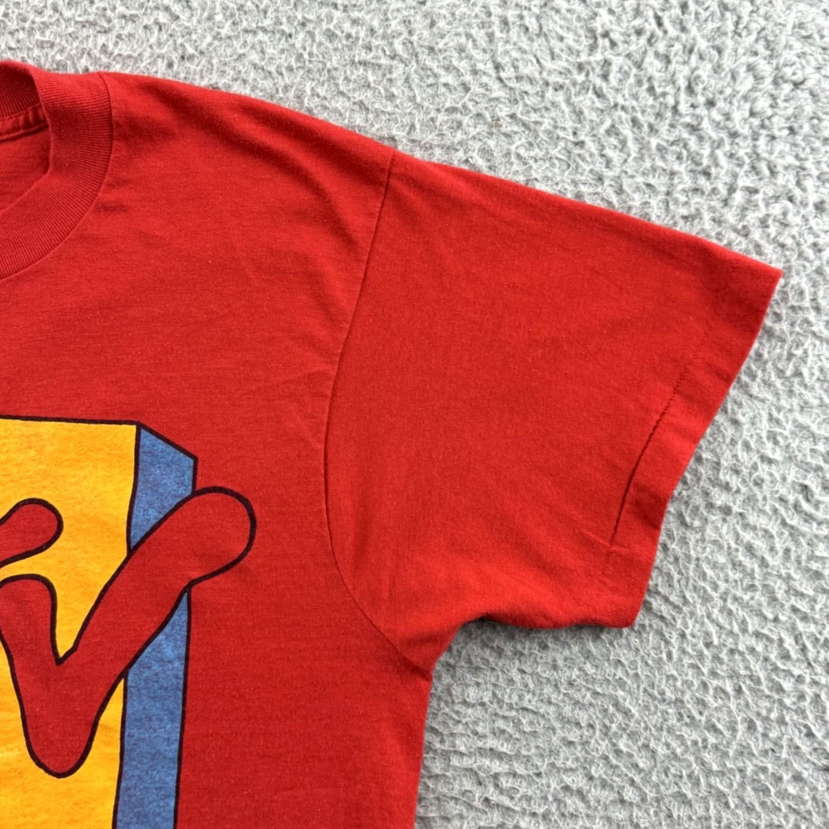 Vintage VINTAGE MTV Shirt Mens Screen Stars Medium Red Music Short Sleeve Graphic Print Band TV USA Size US M / EU 48-50 / 2 - 5 Thumbnail