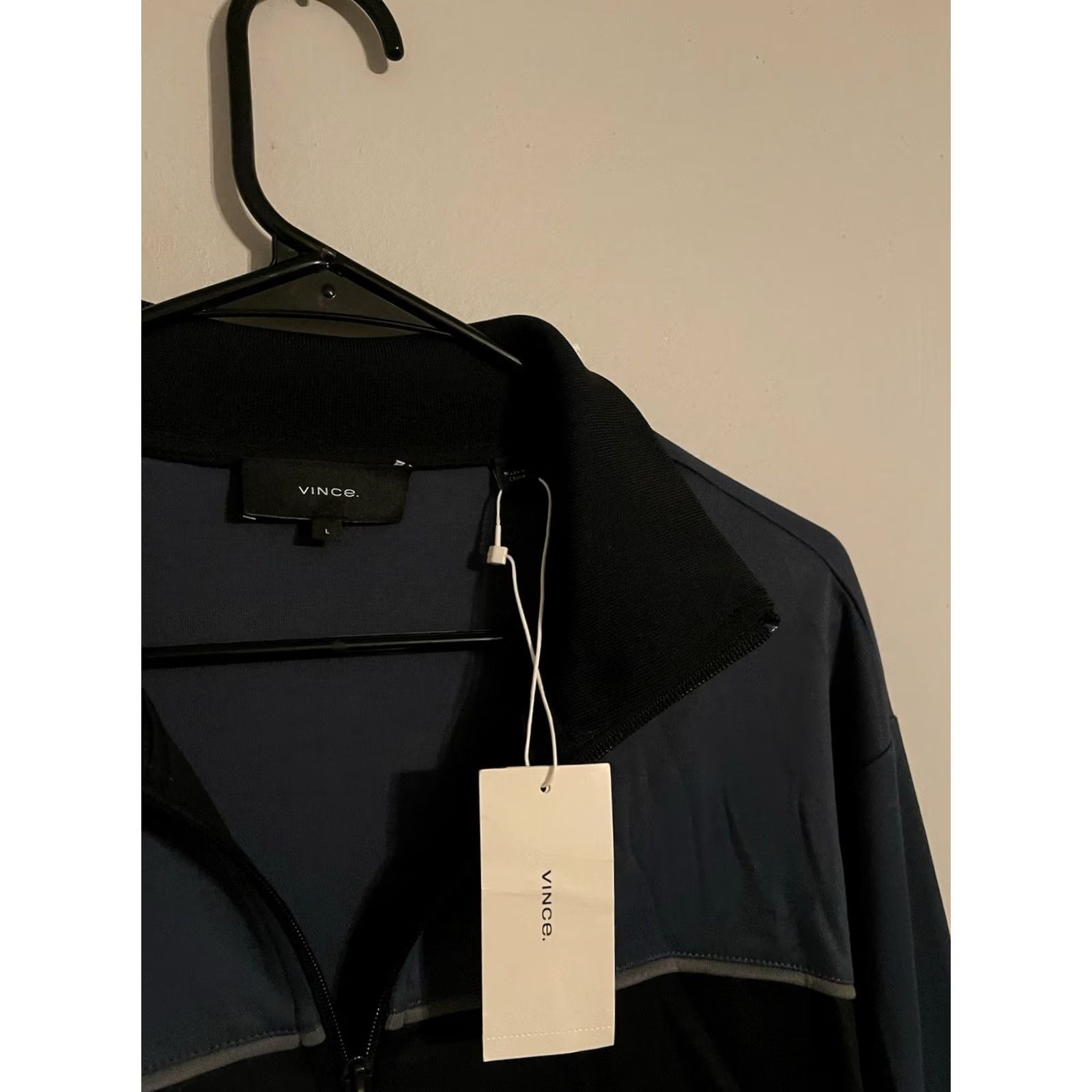 Vince Vince. Blue Colorblock Full Zip Track Jacket Men L Size Colorblock Polyester Cotton N ew! Size US L / EU 52-54 / 3 - 2 Thumbnail