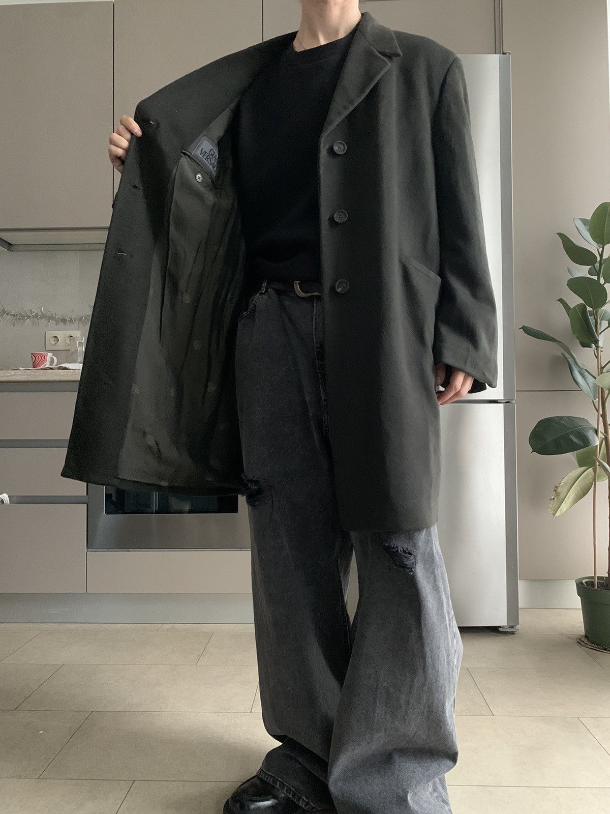 Versace Gianni Versace Wool Overcoat Men's Size US L / EU 52-54 / 3 - 6 Thumbnail