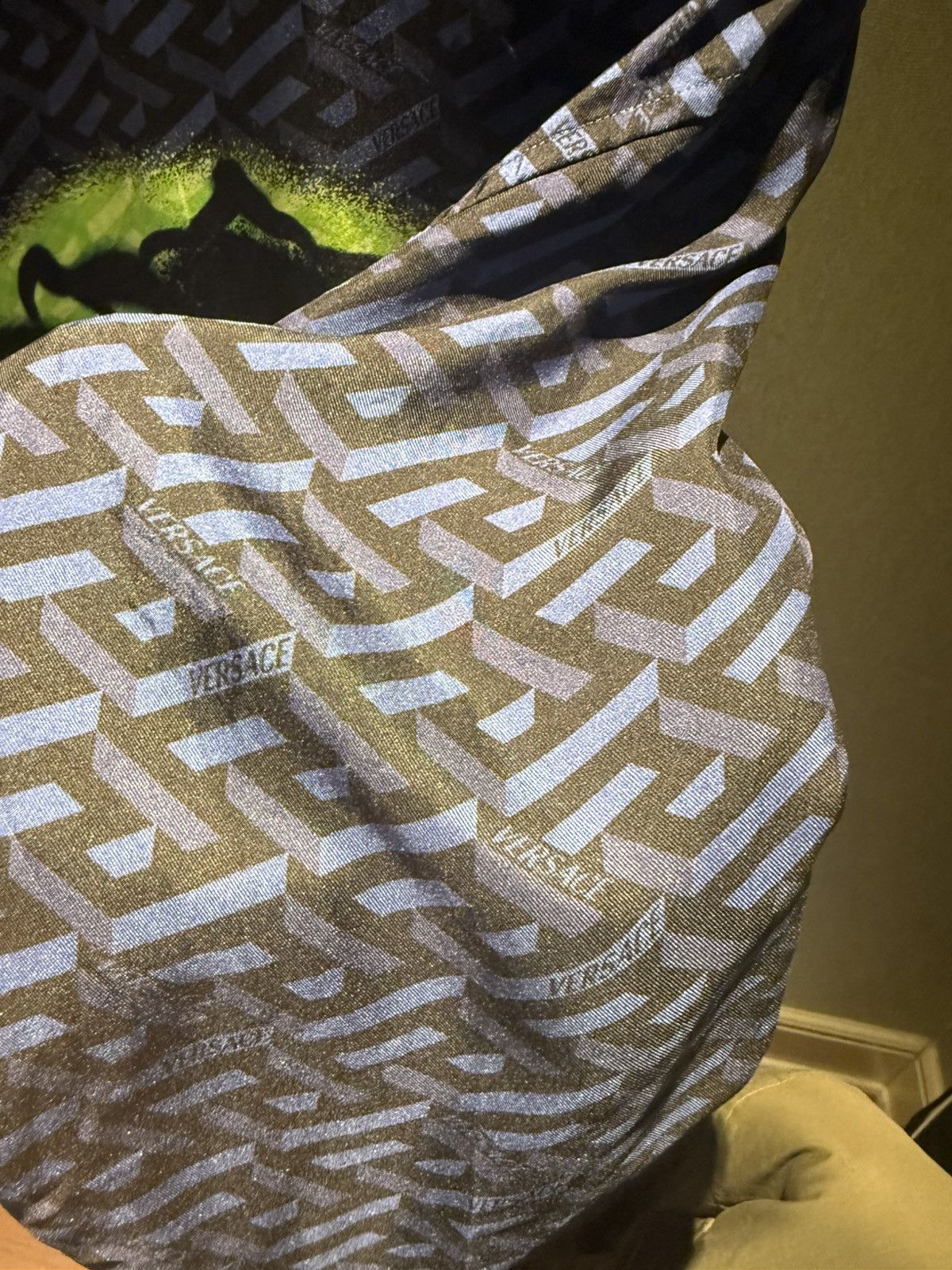 Versace Greca Monogram & Medusa Smile Print Silk Shirt size39 Size US M / EU 48-50 / 2 - 10 Thumbnail