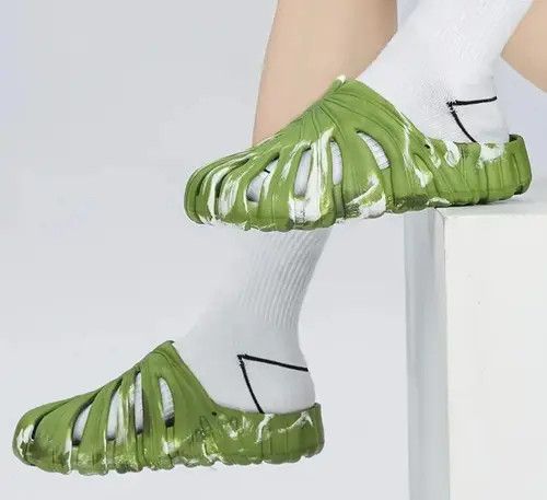 Designer Camo Yam Slippers Size US 7 / EU 40 - 3 Thumbnail