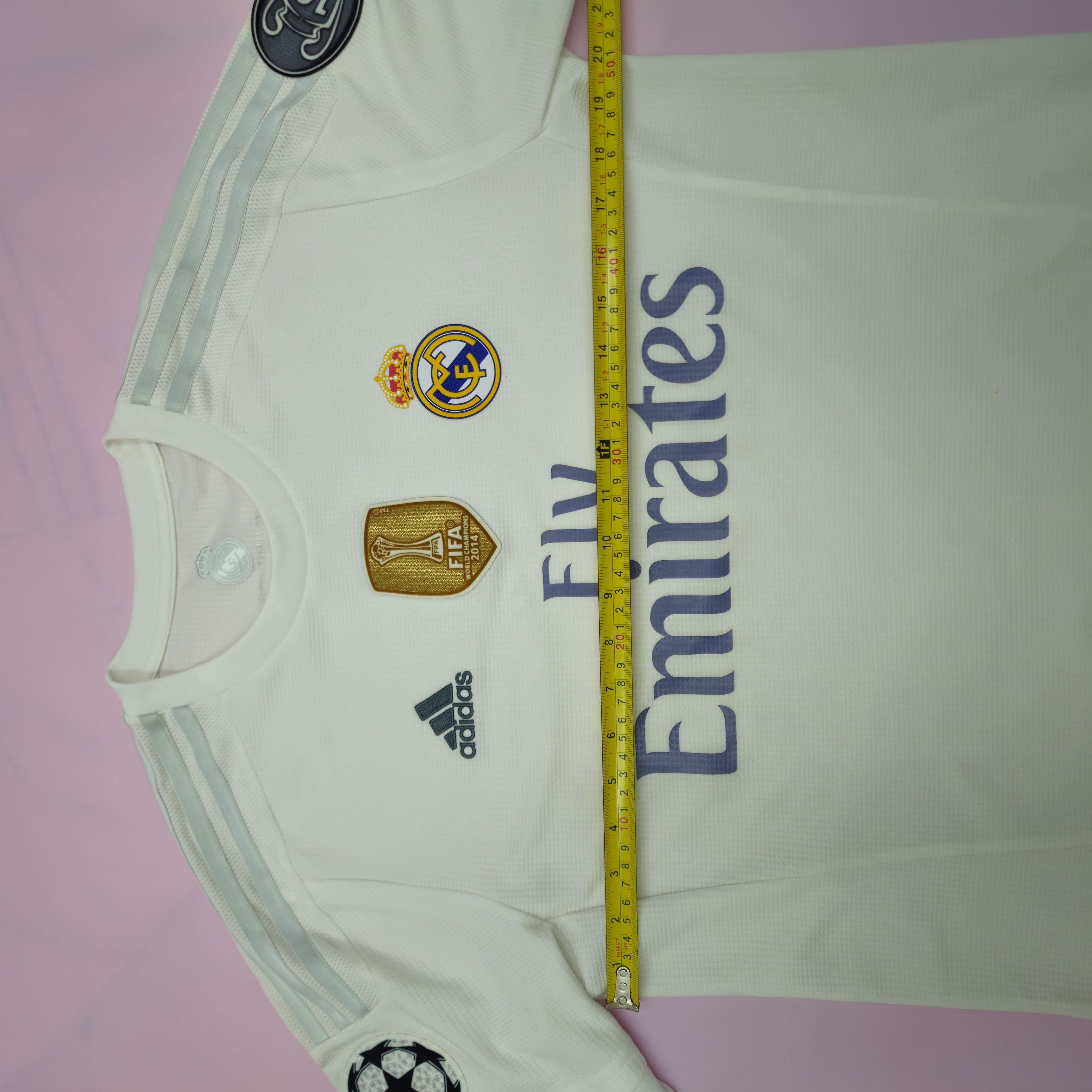 Other Real Madrid Home 2015/16 UCL CWC MEDIUM S12614 Size US M / EU 48-50 / 2 - 3 Thumbnail