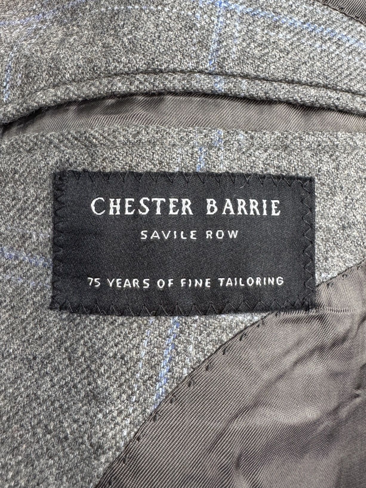 Chester Barrie Chester Barrie Wool cashmere grey checkered unlined blazer Size 44R - 11 Thumbnail