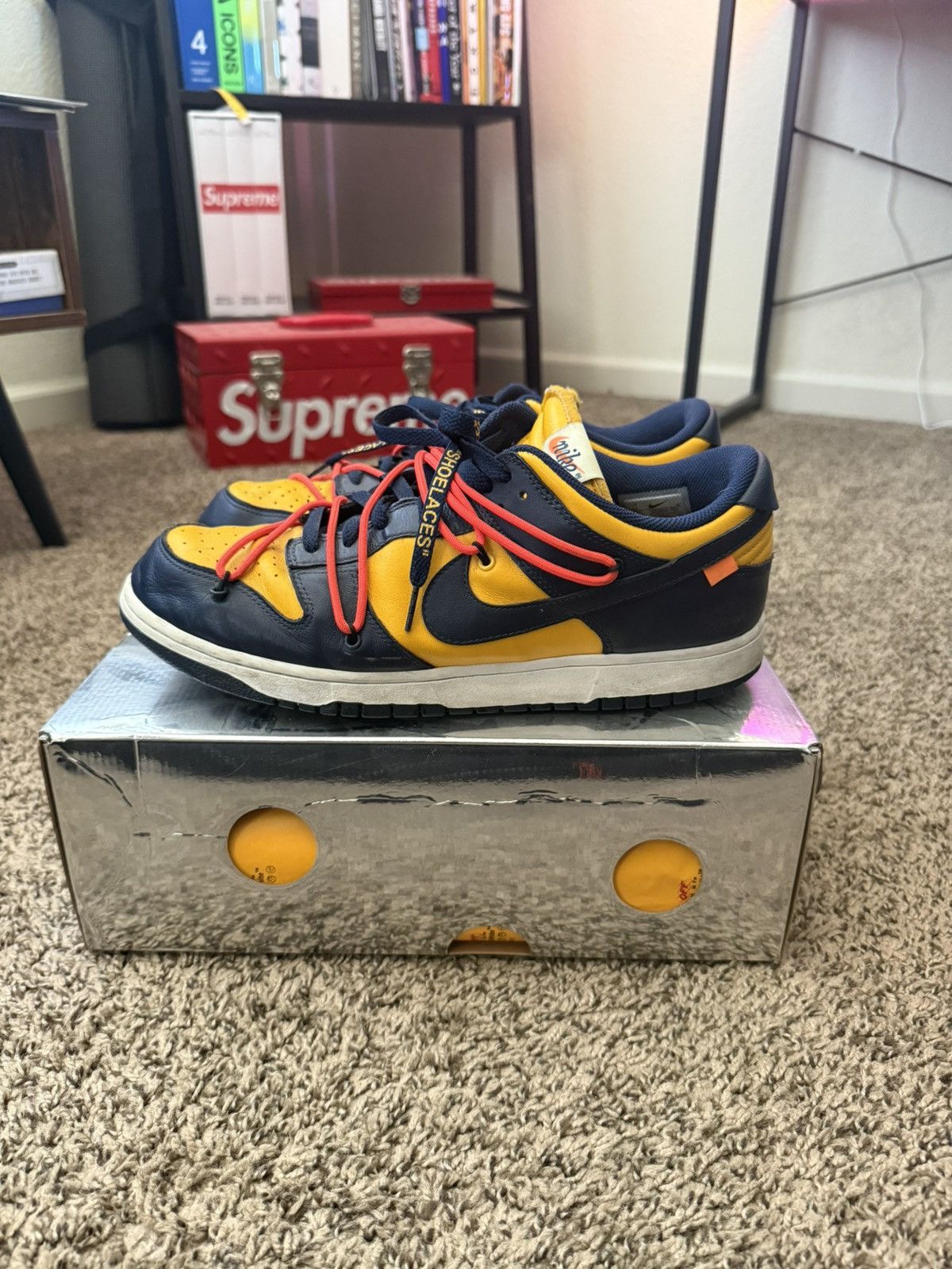 Nike × Off-White Off White x Nike University Gold Michigan Dunk Size US 13 / EU 46 - 3 Thumbnail