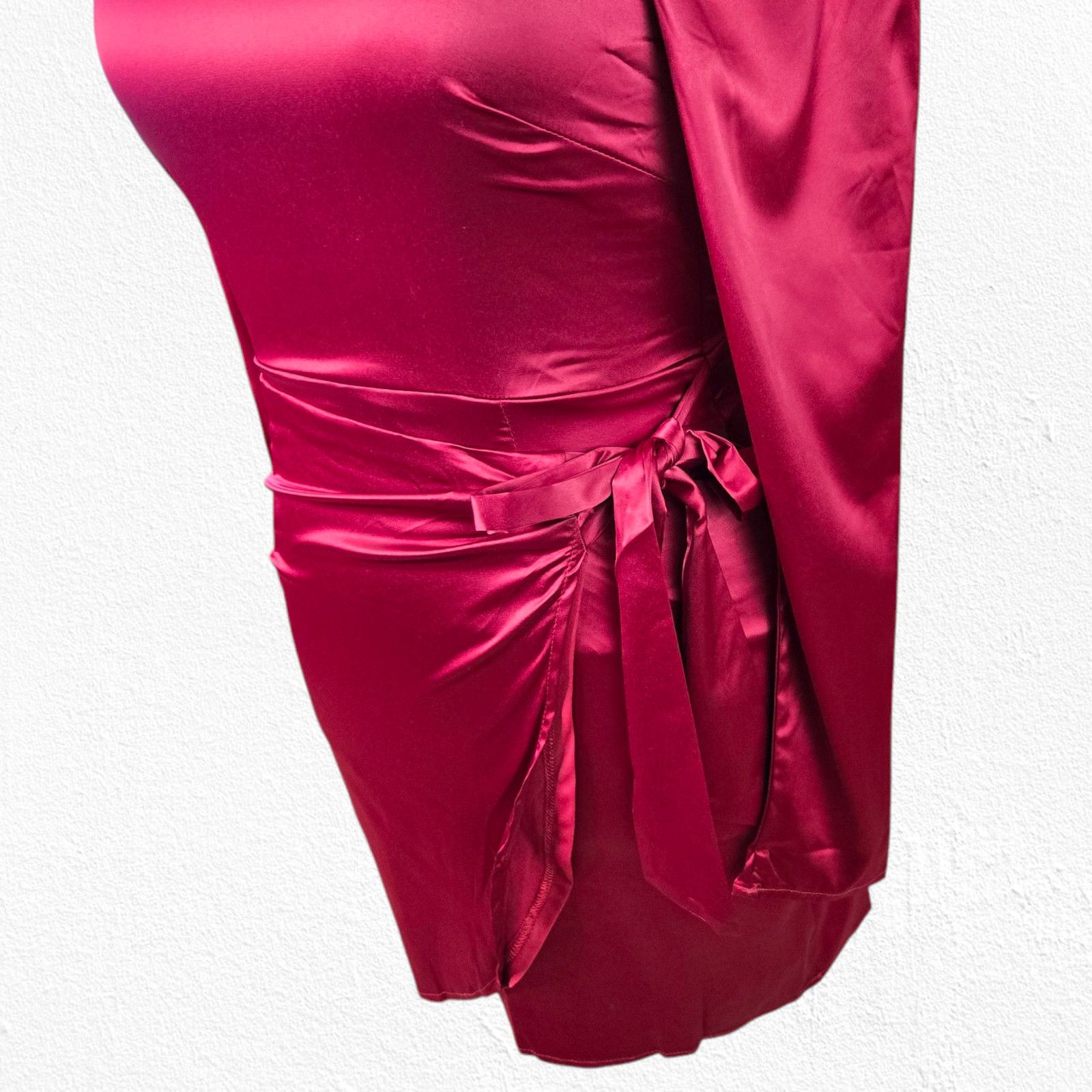 Other Lulus Red Satin Faux Wrap Mini Dress Size Medium Size M / US 6-8 / IT 42-44 - 13 Thumbnail
