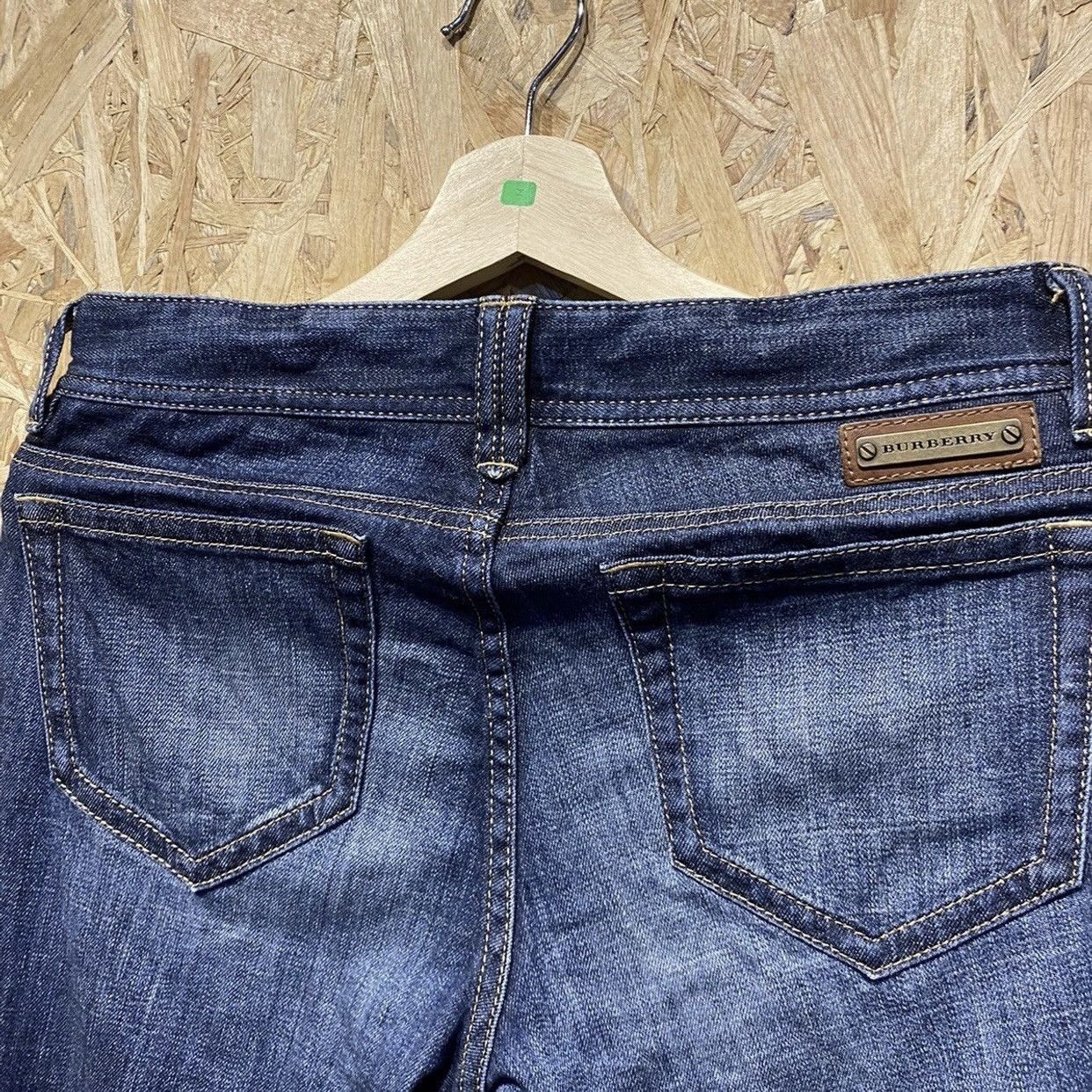 Burberry 90’s BURBERRY RARE RETRO OLD MONEY SKINNY JEANS Size US 30 / EU 46 - 3 Thumbnail