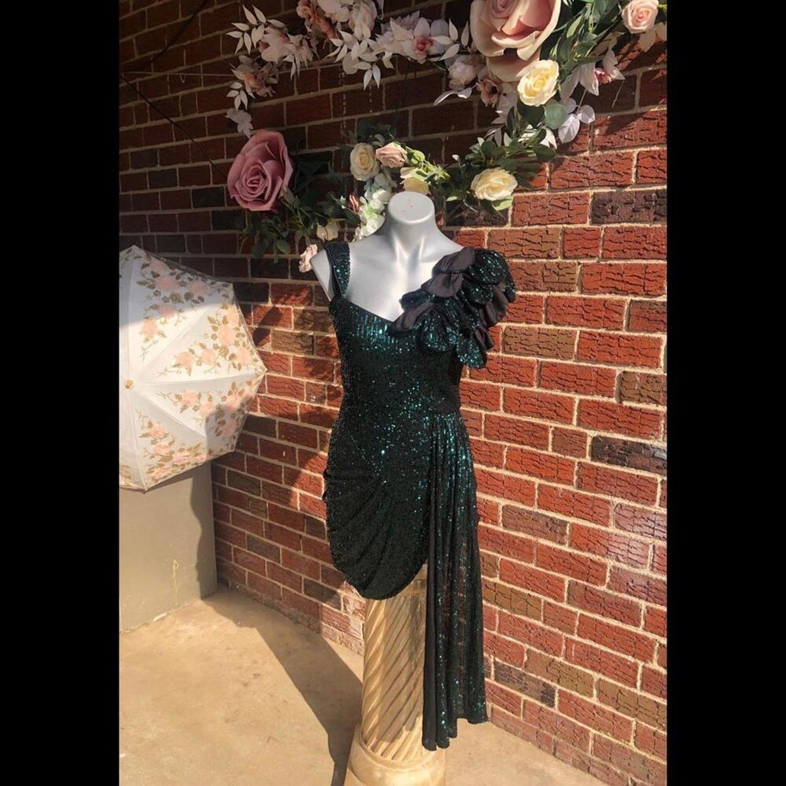 WeWoreWhat Dress gown party sequined mini 3D floral-shoulder &sash Size S / US 4 / IT 40 - 4 Thumbnail