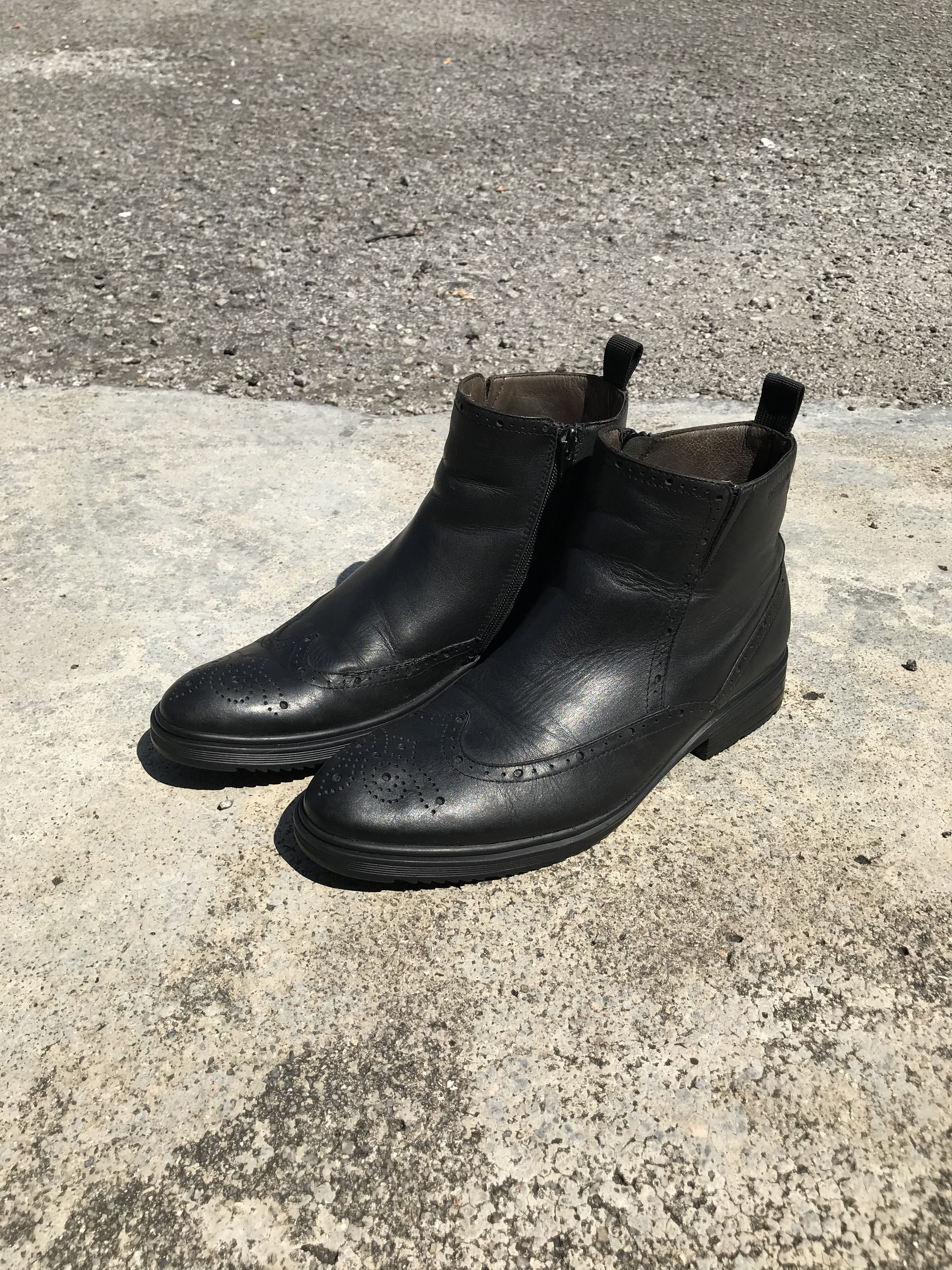 image of Hugo Boss x Vintage Boss Wingtip Chelsea Boots in Black, Men's (Size 7)