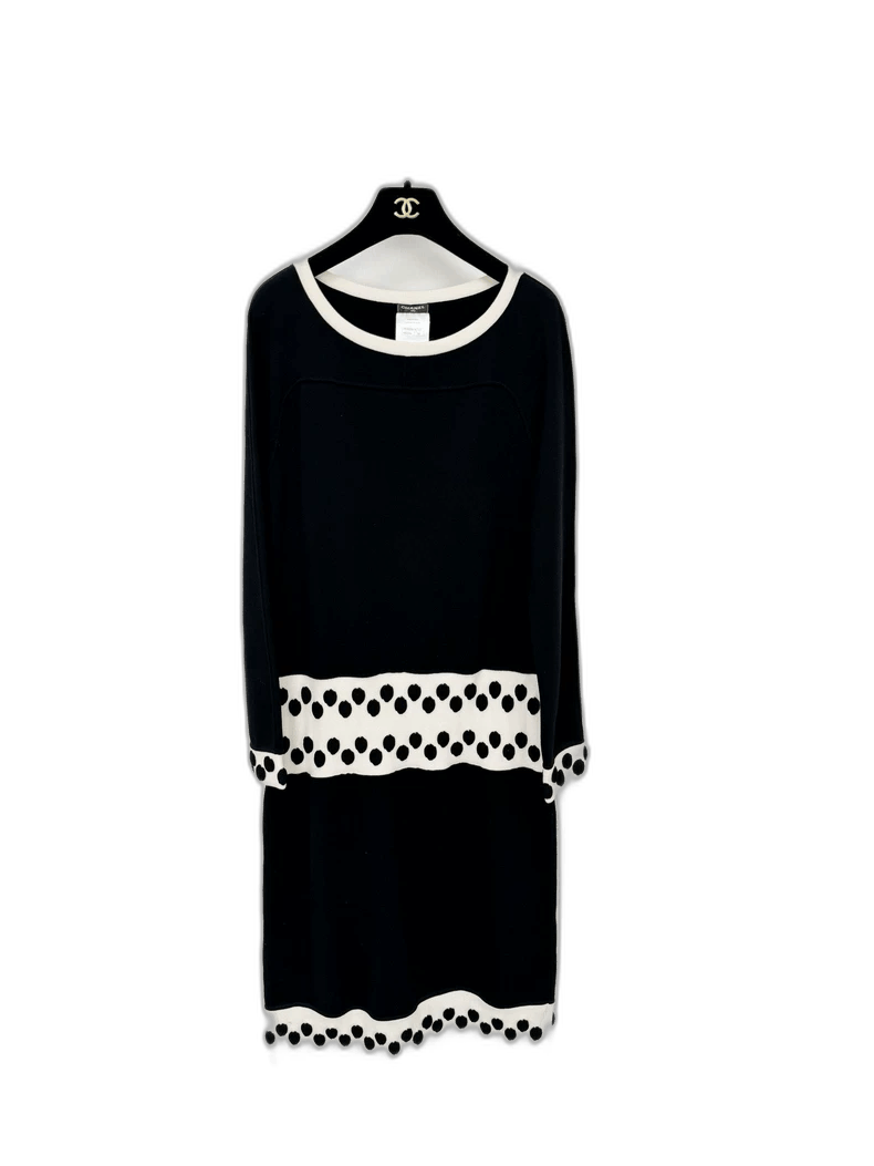 Chanel Chanel Black and White Dress Sweater Size M / US 6-8 / IT 42-44 - 1 Thumbnail