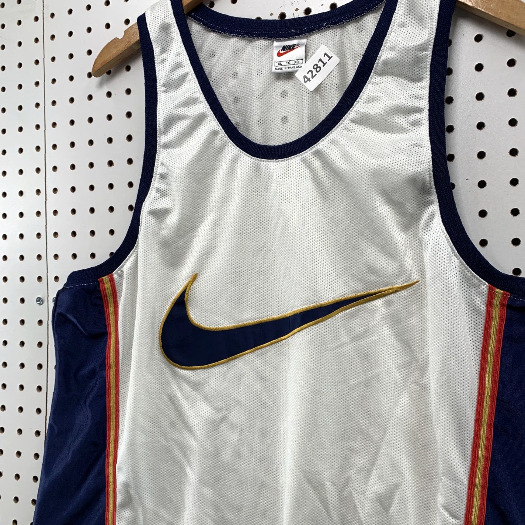 Nike Nike Tank Top White/Blue Sleeveless XL Mens XL Color Blue Logo 100% Polyester Activewear Tank Size US XL / EU 56 / 4 - 7 Thumbnail
