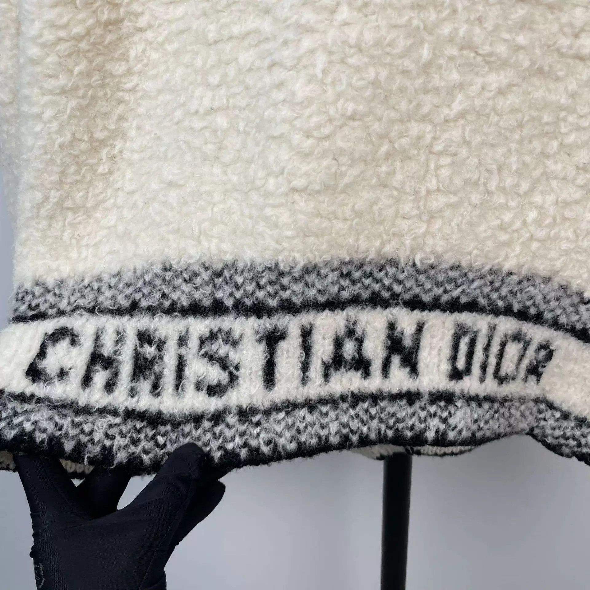 Dior Dior Lamb Wool Coat White XS Size XS / US 0-2 / IT 36-38 - 8 Thumbnail