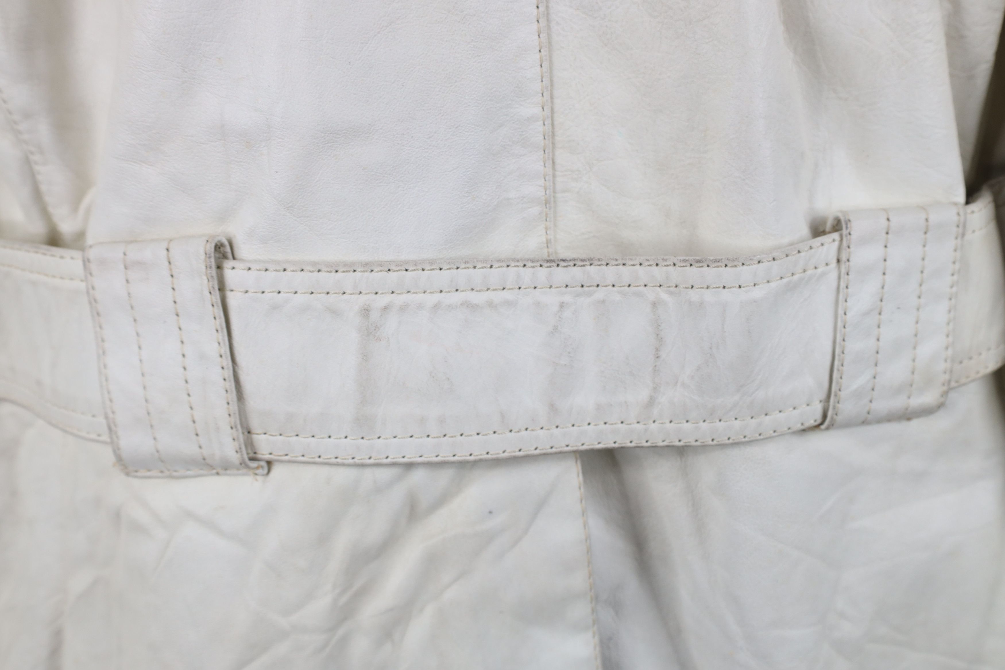 Vintage Vintage 70s Streetwear Leather Trench Coat Jacket White Size US L / EU 52-54 / 3 - 13 Thumbnail