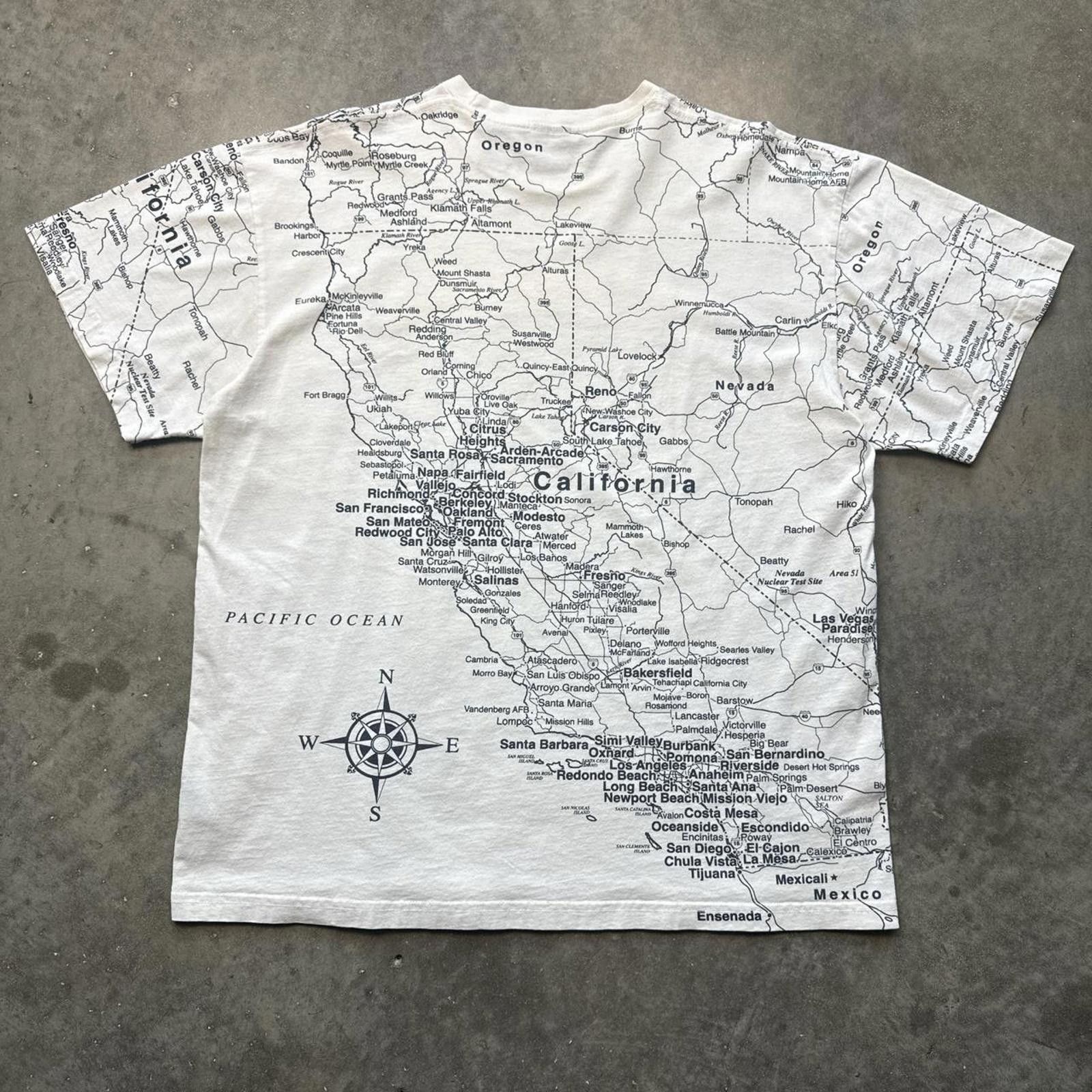 Other California Map Vintage All Over Print Graphic T-Shirt Size US L / EU 52-54 / 3 - 2 Thumbnail