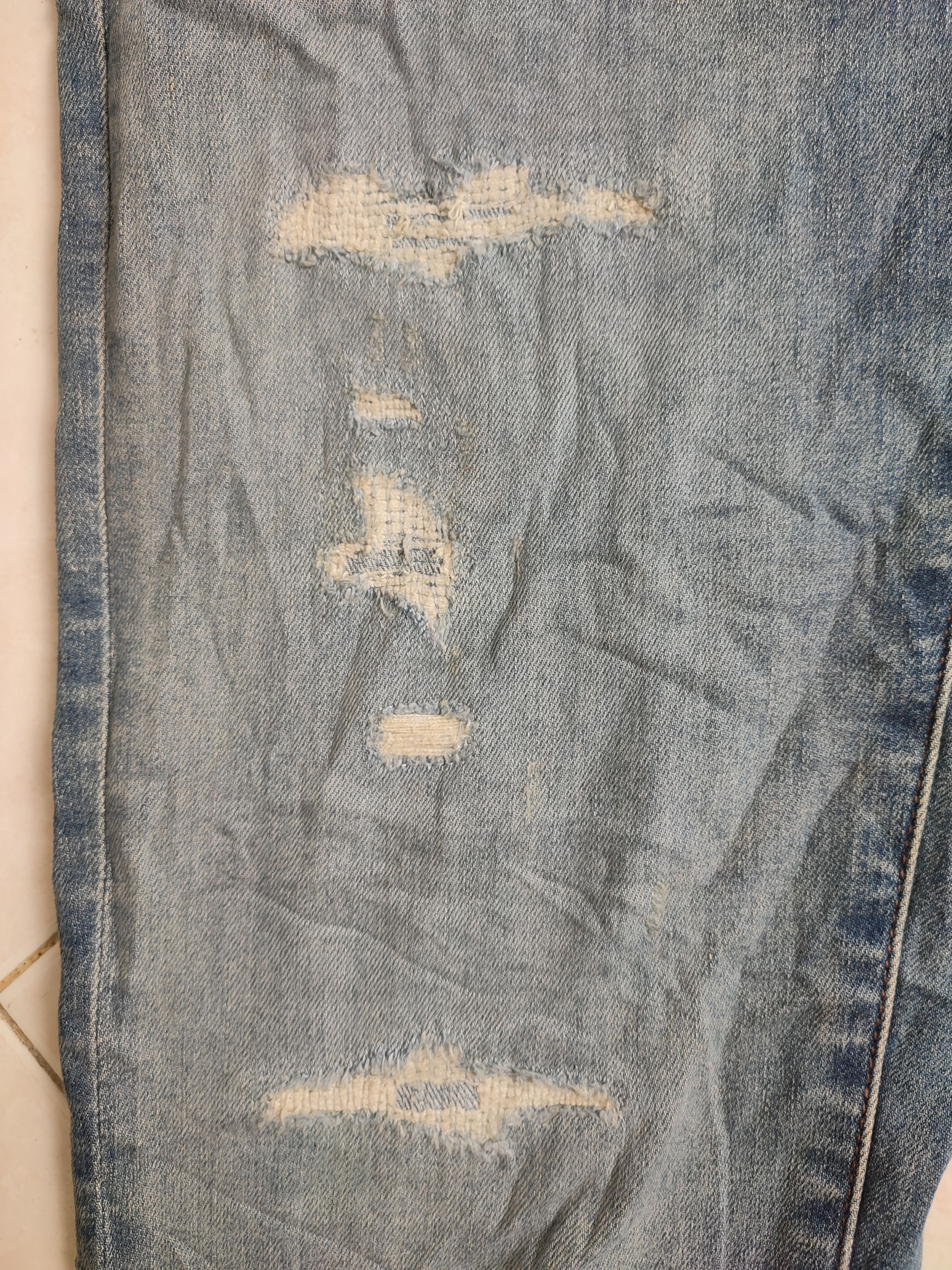 Designer × Japanese Brand × Uniqlo 💥Flare💥 Uniqlo Distressed Jeans Size US 28 / EU 44 - 16 Thumbnail