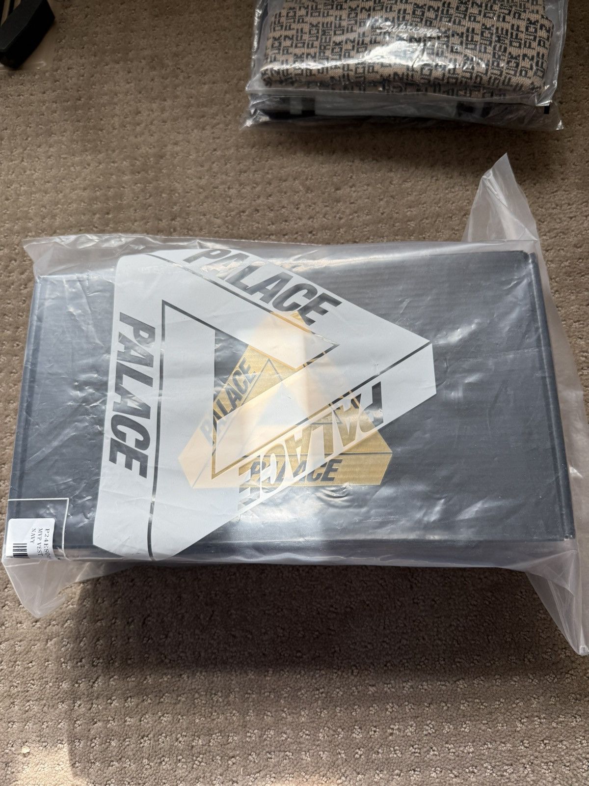 Palace PALACE slides Grey Size US 11 / EU 44 - 5 Thumbnail