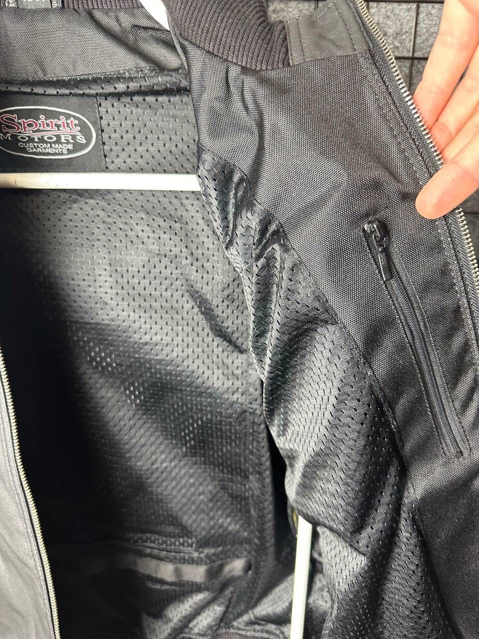 Other Spirit motors biker leather racing jacket size Large Size US L / EU 52-54 / 3 - 7 Thumbnail