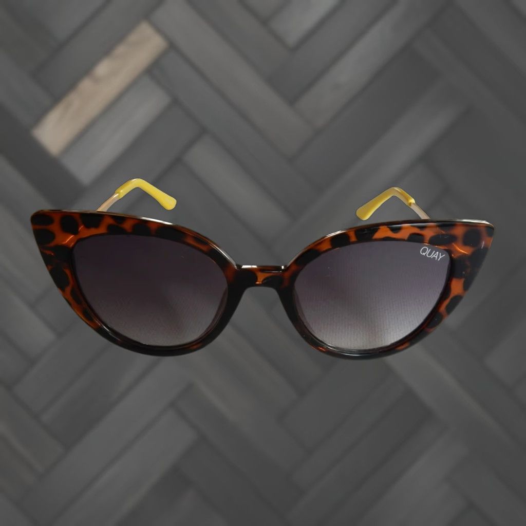 Vintage QUAY Audacious 125 Brown Women's Sunglasses Size ONE SIZE - 1 Thumbnail