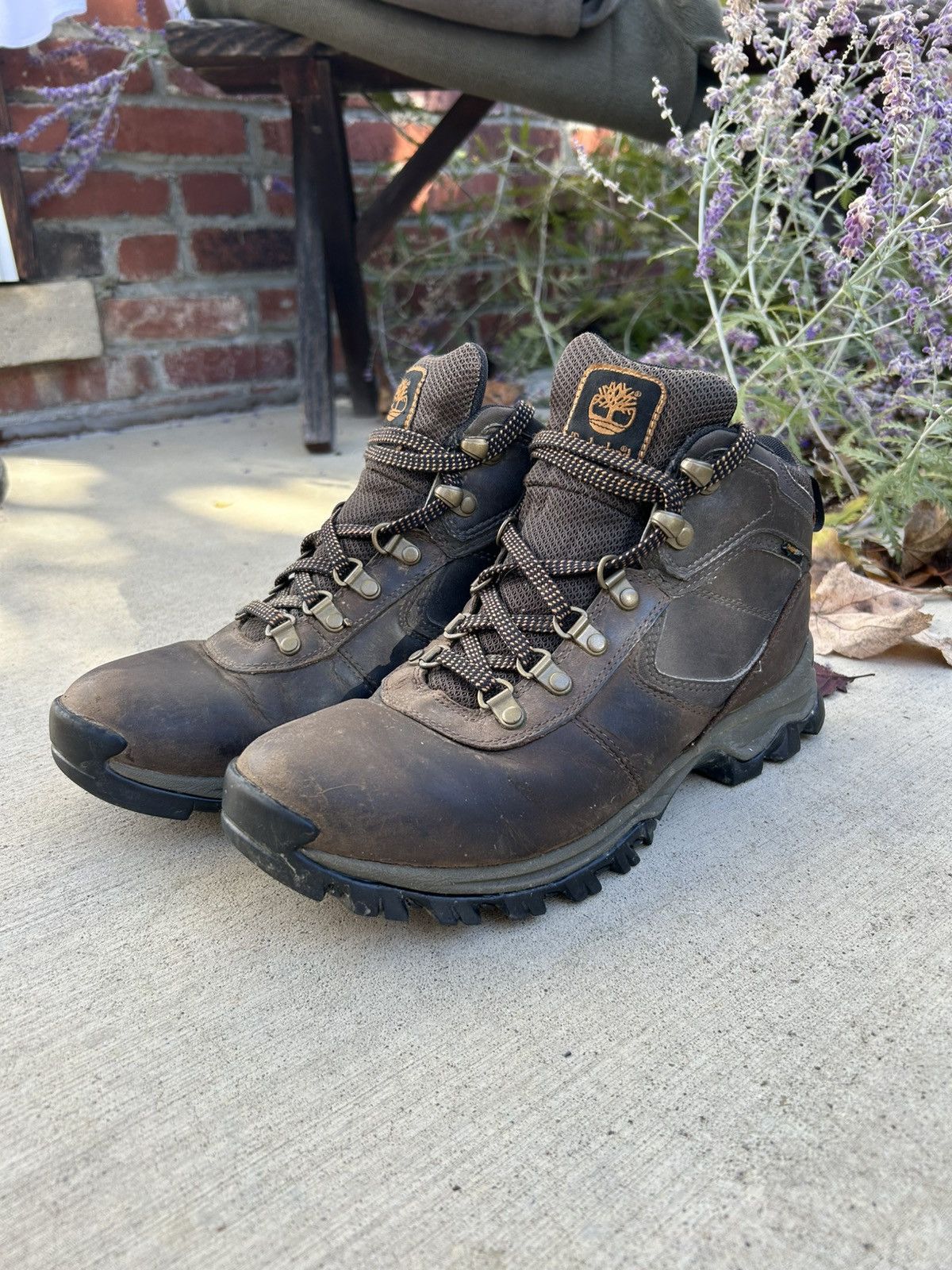 Timberland Timberland Waterproof Leather Hiking Boots Mid Cut Size US 8.5 / EU 41-42 - 1 Thumbnail