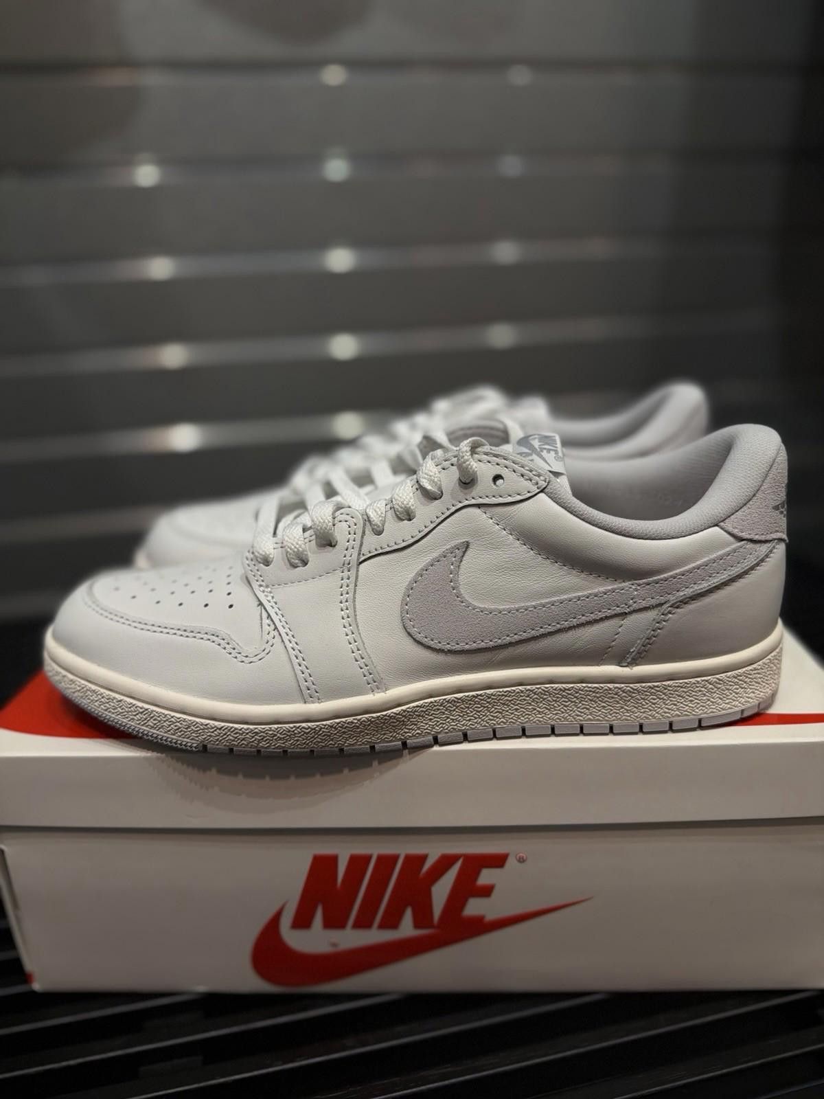 Jordan Brand Jordan 1 Low 85 Neutral Grey NEW Size 10.5 FB9933-100 Size US 10.5 / EU 43-44 - 1 Thumbnail