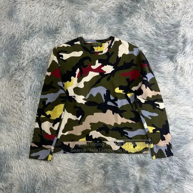Valentino Valentino Camouflage Long Sleeve T-Shirt . Size US S / EU 44-46 / 1 - 1 Thumbnail
