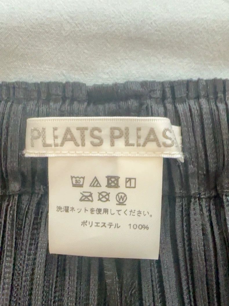 Issey Miyake Issey Miyake size:3 Black pleated pants Size 42" / US 20 - 2 Thumbnail