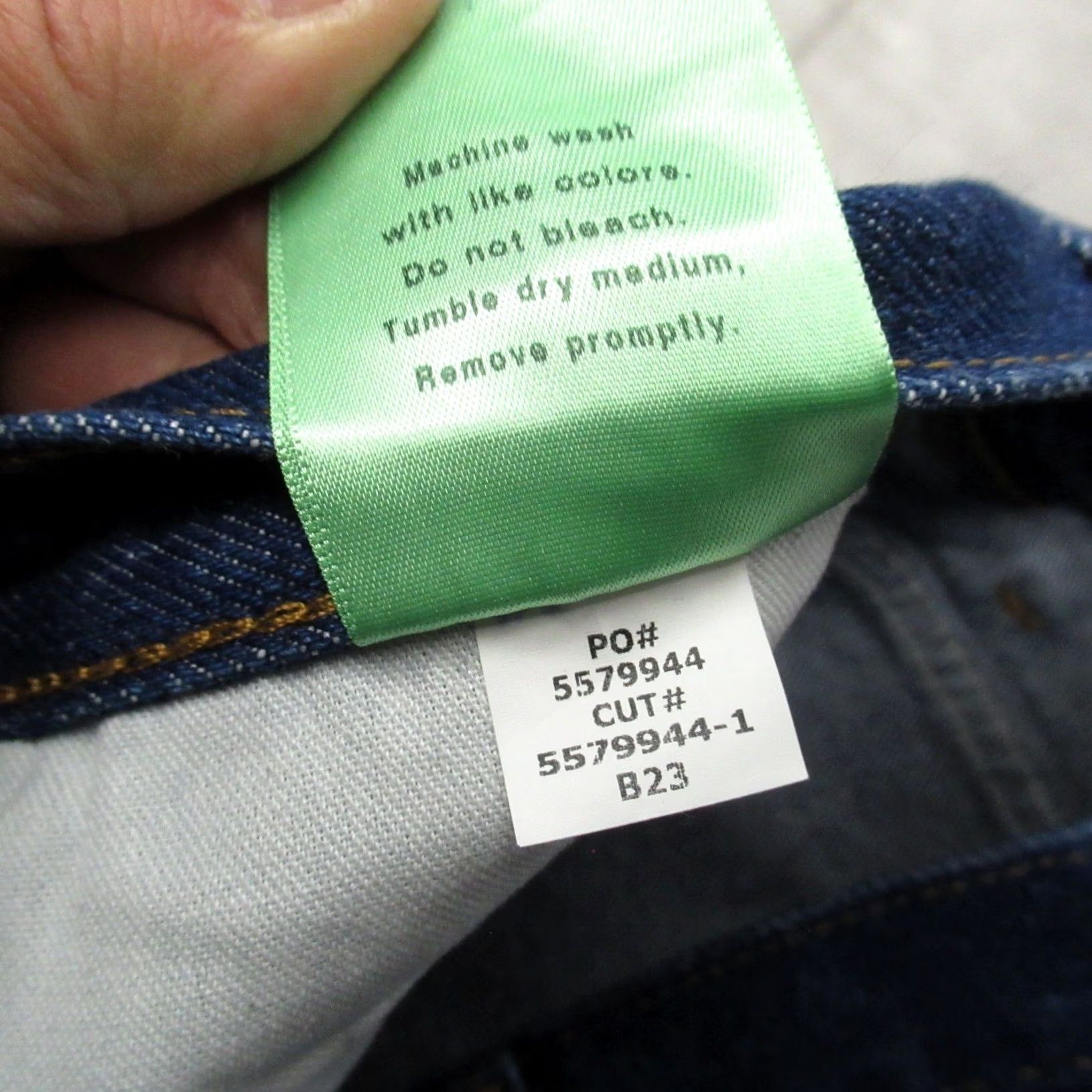 Carhartt Carhartt Jeans Men 32x36 Denim Relaxed Bootcut 5-Pocket solid Blue Cotton Heavy New Size US 32 / EU 48 - 6 Thumbnail