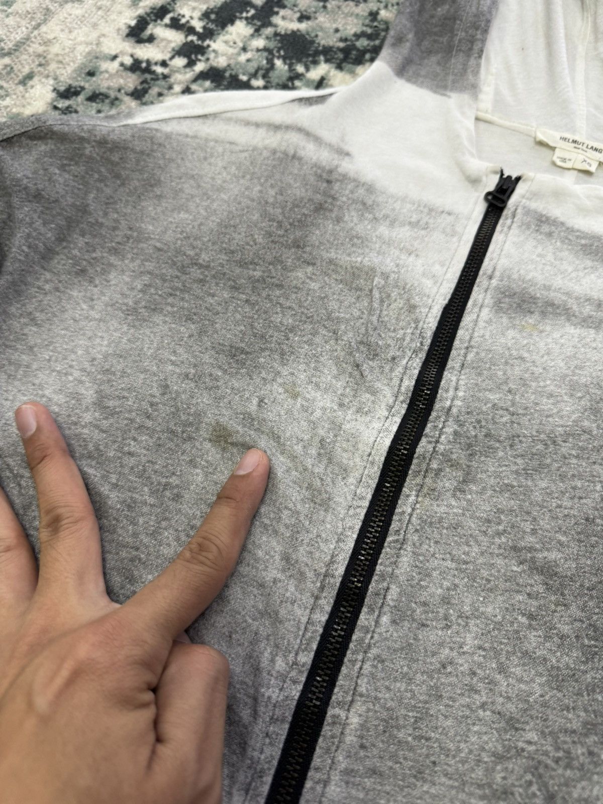 Helmut Lang HELMUT LANG SQUEE-GEE PRINT LIGHT WEIGHT HOODIE ZIPPER Size US XS / EU 42 / 0 - 8 Thumbnail
