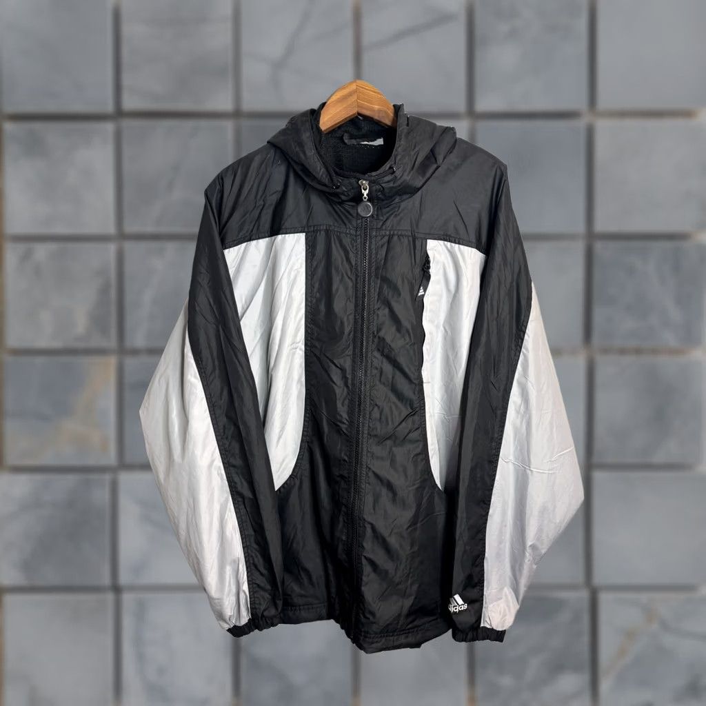 Adidas VINTAGE adidas Jacket Mens L Windbreaker Full Zip Size Size US L / EU 52-54 / 3 - 1 Thumbnail