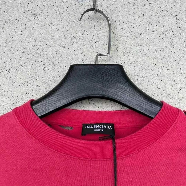 Balenciaga Balenciaga Red Ripped Distressed Short Sleeve Size US S / EU 44-46 / 1 - 2 Thumbnail