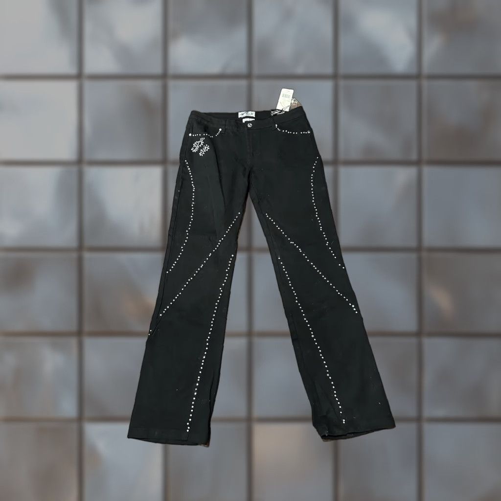 Vintage NWT Platinum Plush Jeans Womens Size 11 Bedazzled Rhinestone Logo Black Y2K Jeans Womens Size 11 Black Rhinestone Logo Platinum Plush Jeans Size 32" / US 10 / IT 46 - 1 Thumbnail