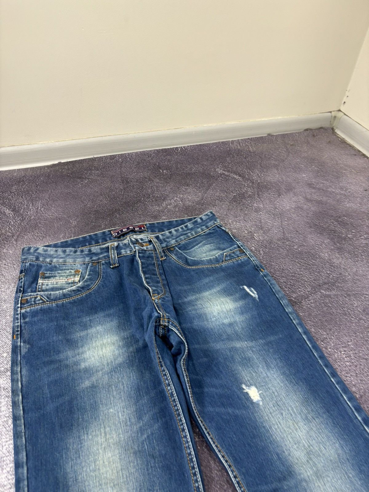 Diesel Vintage Diesel Y2K Faded Denim Hype Baggy Jeans Size US 34 / EU 50 - 11 Thumbnail
