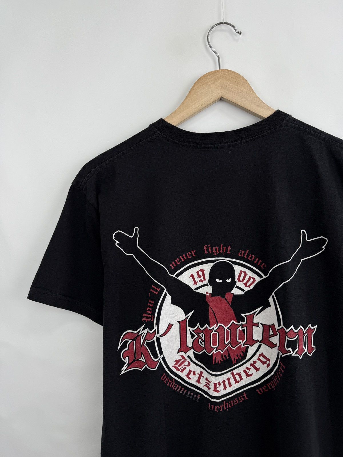 Fruit Of The Loom 🇩🇪👹 Vintage Y2K Kaiserslautern Westkurve Ultras T-Shirt Rare Size US L / EU 52-54 / 3 - 8 Thumbnail