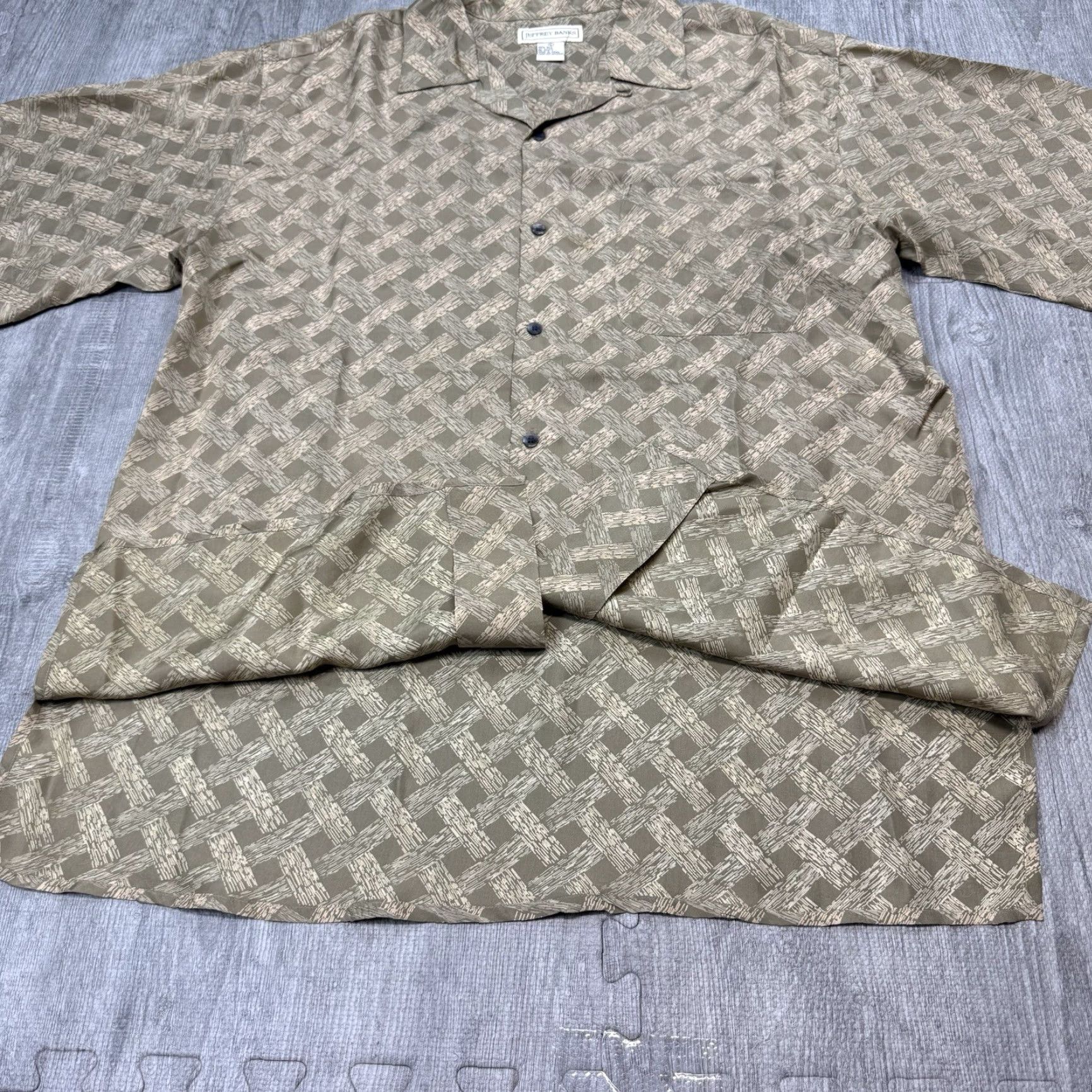 Vintage VINTAGE Jeffrey Banks Men's Shirt Lightweight Silk Geometric Print Button-Up Collared Long Sleeve Size L Beige 90s Fashion Size US L / EU 52-54 / 3 - 5 Thumbnail