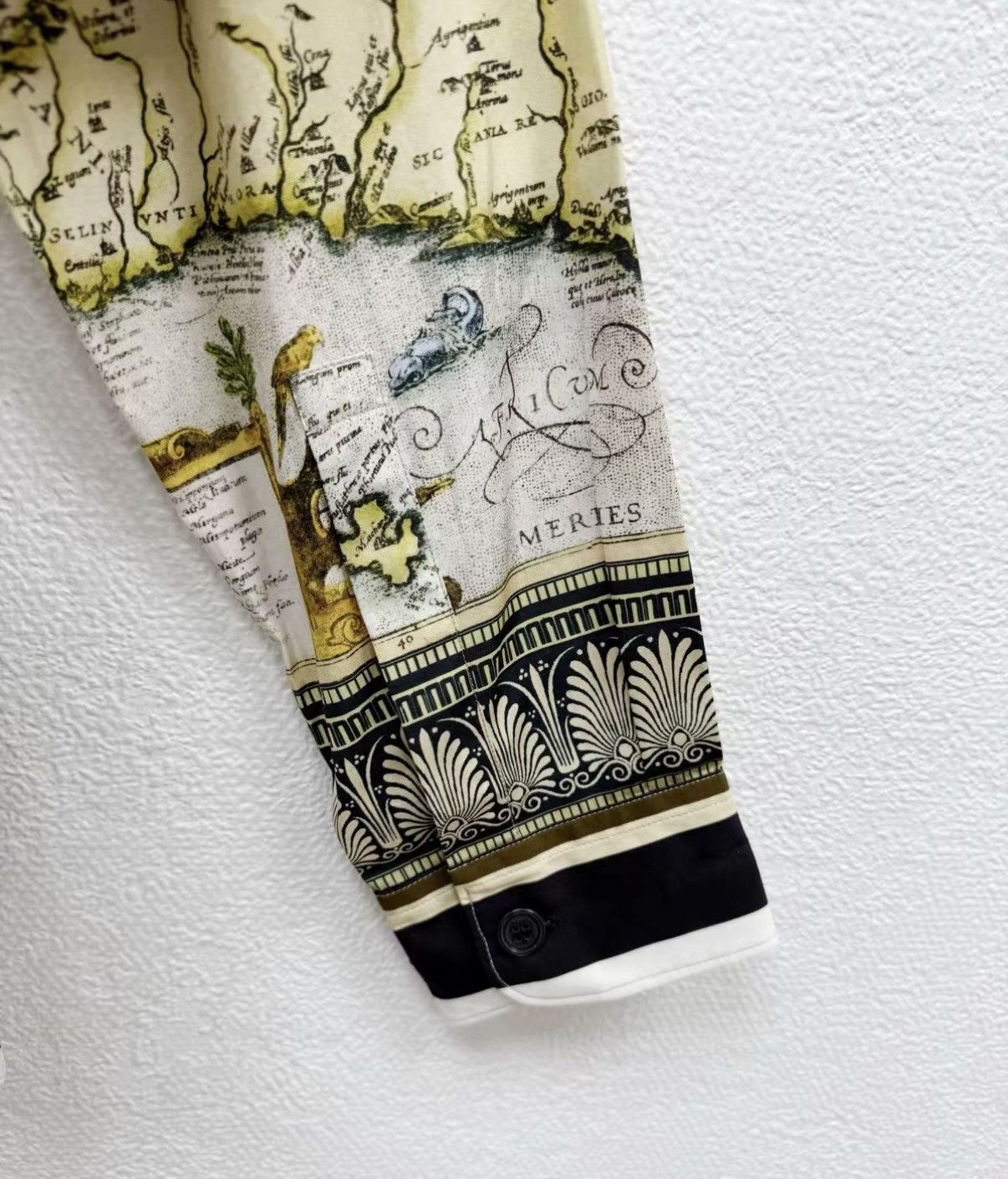 Dolce & Gabbana Dolce & Gabbana 100% Cotton Long Sleeve Shirt J30 Size US S / EU 44-46 / 1 - 6 Thumbnail