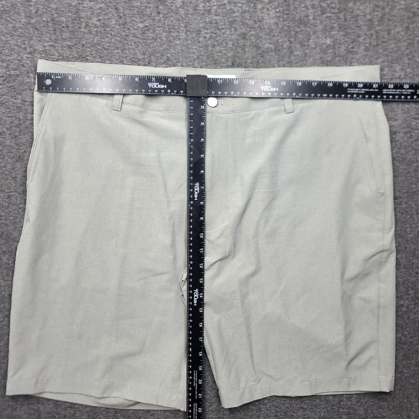 Peter Millar Peter Millar Shackleford Performance Hybrid Shorts Men 42 British Grey Golf Swim Short_mockup Size US 42 / EU 58 - 4 Thumbnail