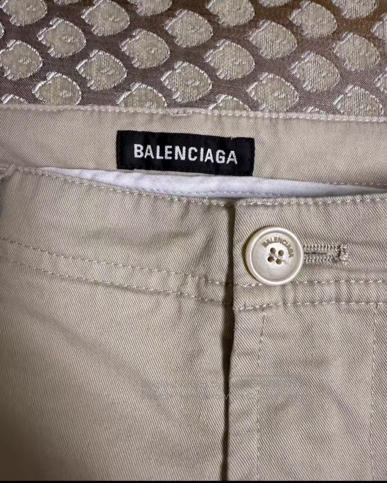 Balenciaga Balenciaga Cargo shorts, khaki, size 46 Size US 30 / EU 46 - 3 Thumbnail