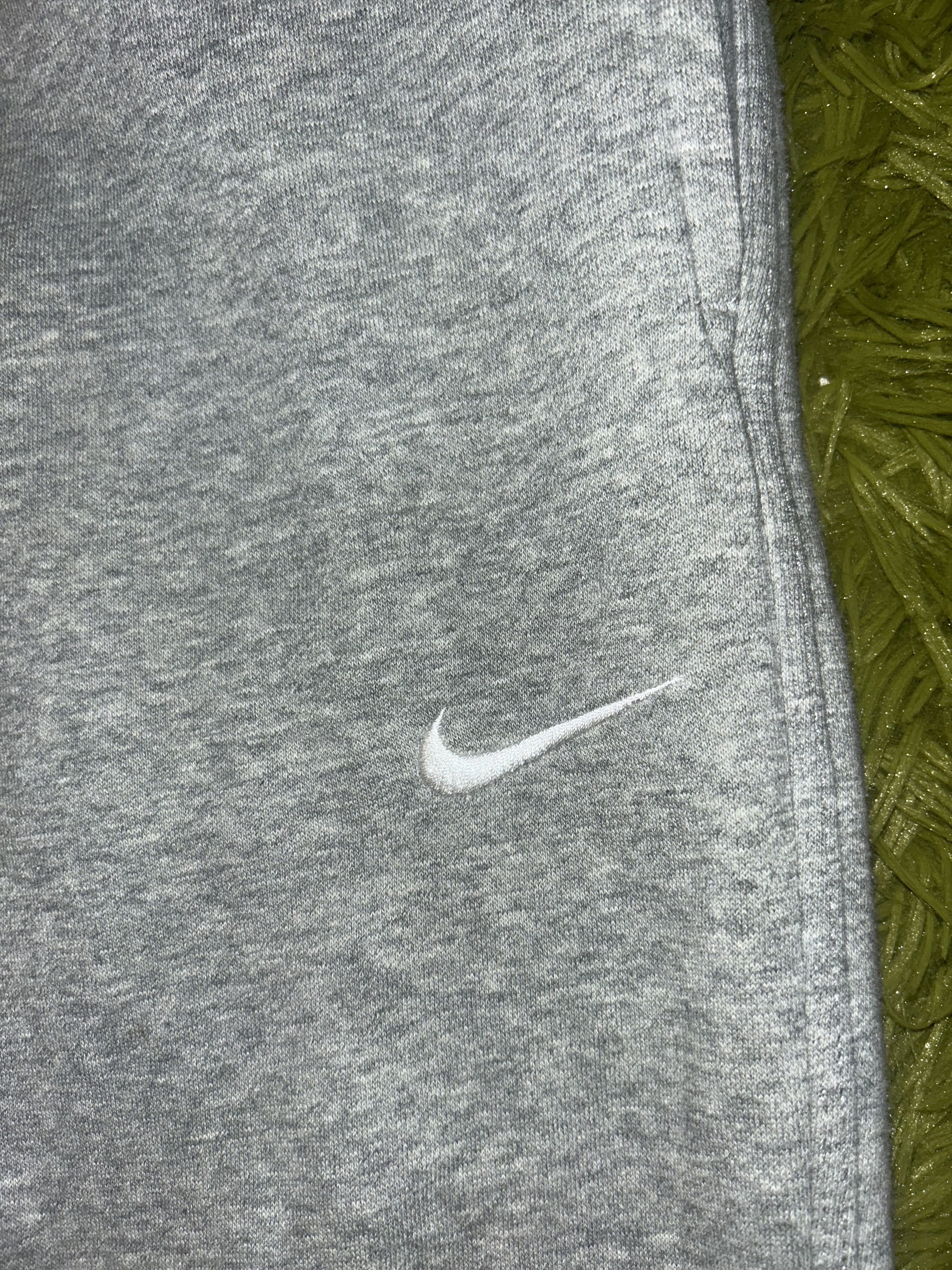 Nike grey nike sweatpants Size US 37 - 3 Thumbnail