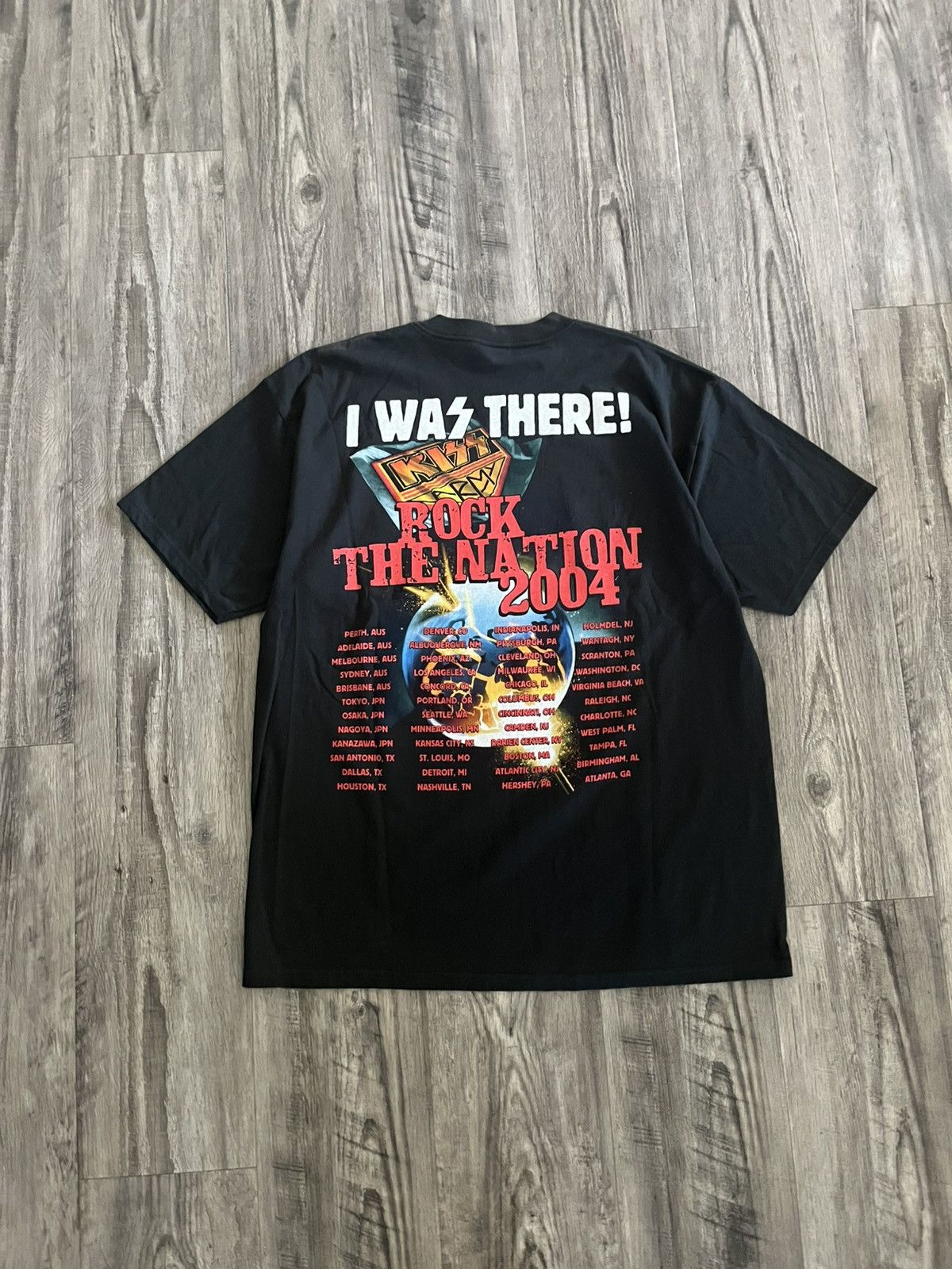 KISS Vintage 2004 Kiss Band Tour Tee Size US XL / EU 56 / 4 - 1 Thumbnail