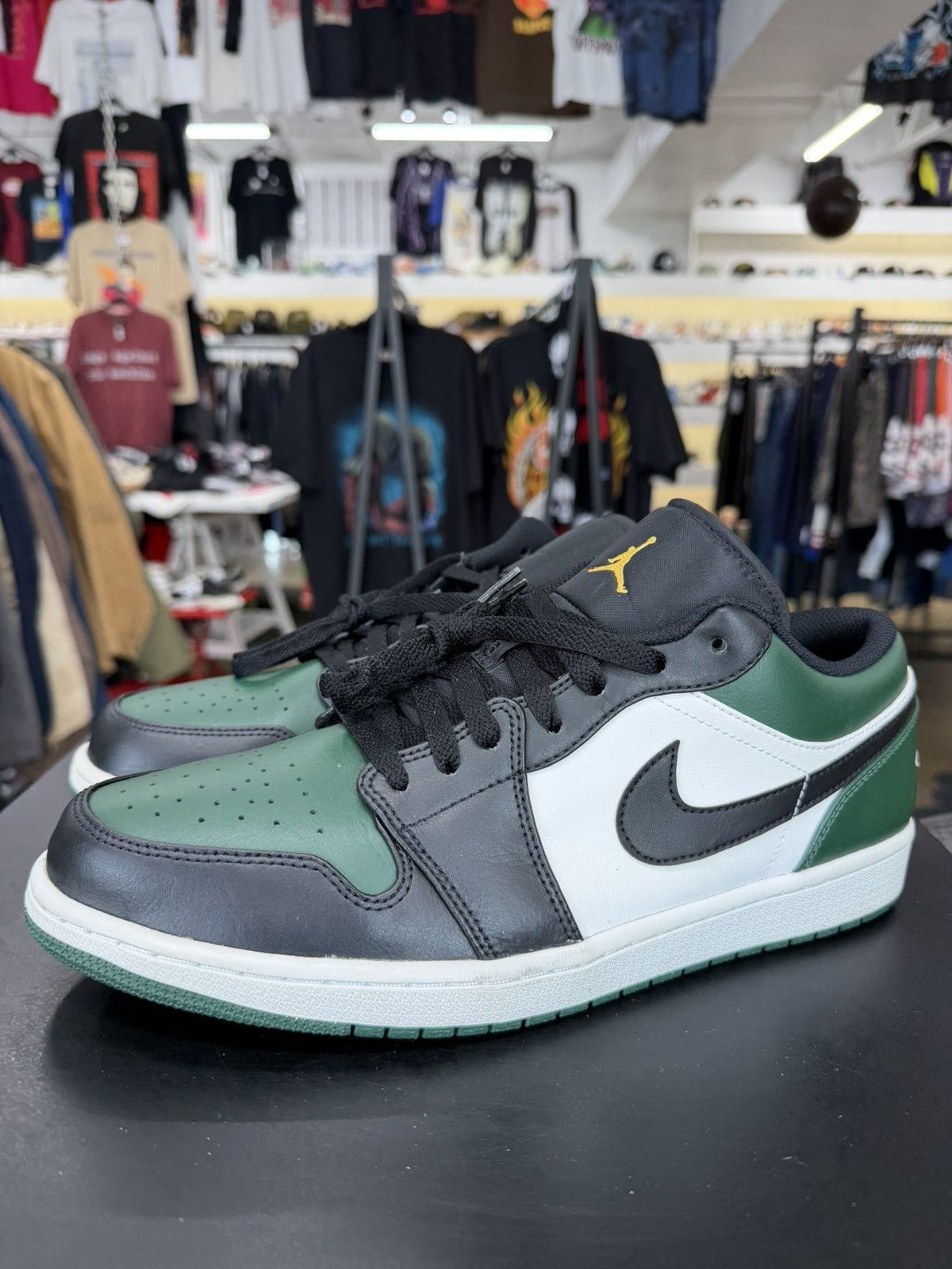Jordan Brand Air Jordan 1 Low Green Toe Size 12 (2021) Size US 12 / EU 45 - 1 Thumbnail