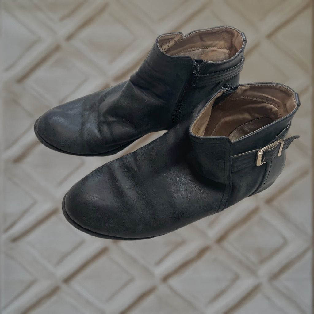 Vintage Life Stride Fiery Black Ankle Booties Women's Size 9 M Comfort Block Heel Shoes