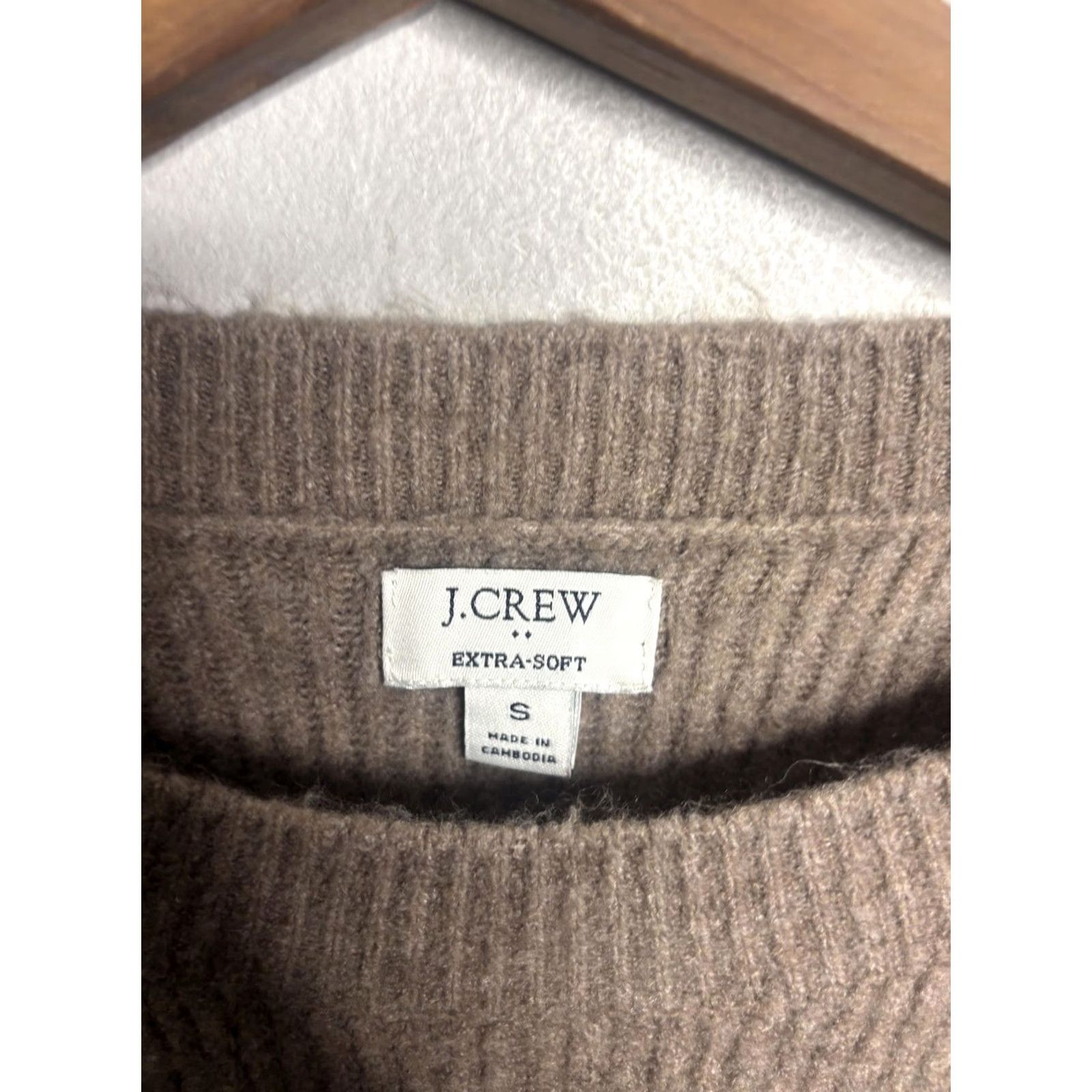 J.Crew VINTAGE J.Crew Sweater Raglan Long Sleeve Crew Neck Womens Small Taupe Beige Extra-Soft Ribbed Pullover Size S / US 4 / IT 40 - 3 Thumbnail