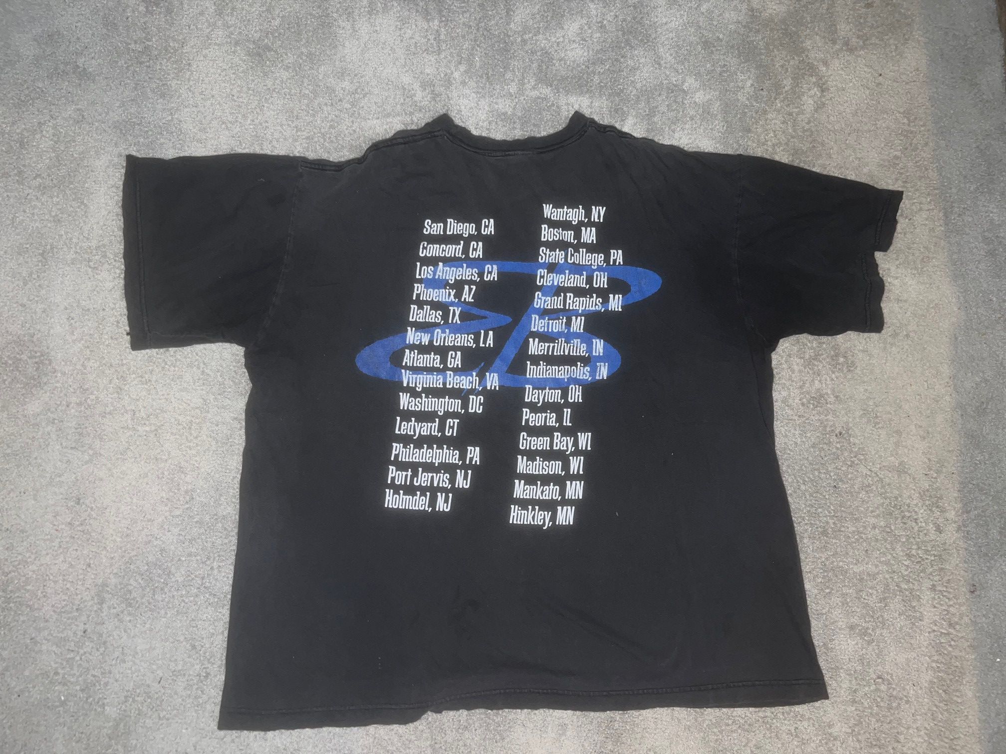 Vintage Vintage Moody Blues Tour Tee Size US XL / EU 56 / 4 - 2 Thumbnail