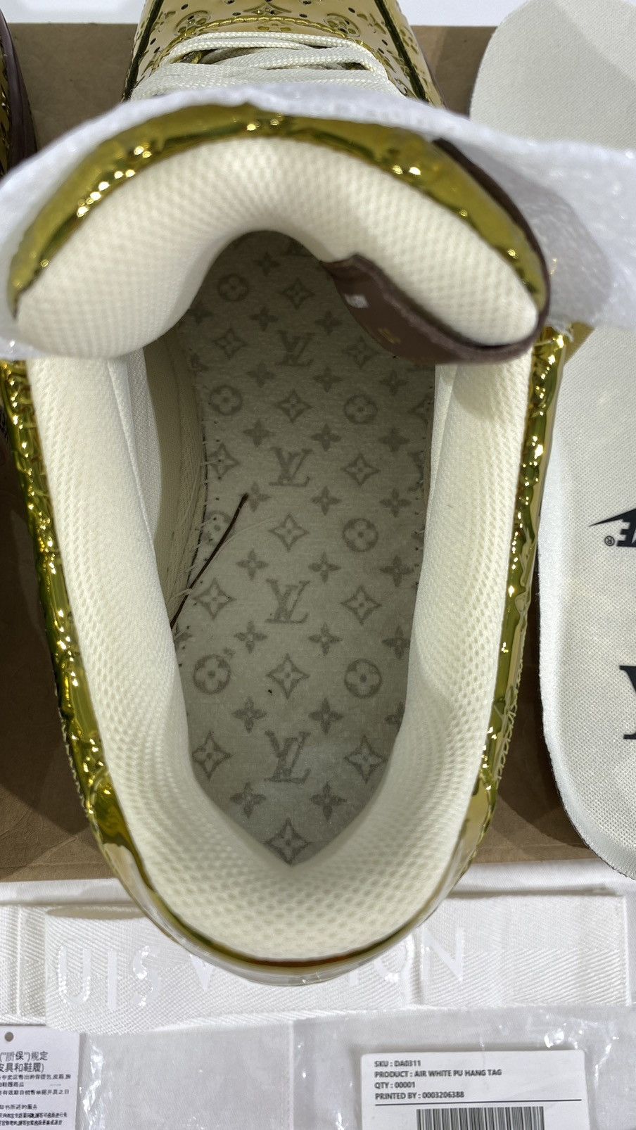 Louis Vuitton Louis Vuitton X Nike 10 Air Force 1 Gold Metallic Size US 10 / EU 43 - 13 Thumbnail