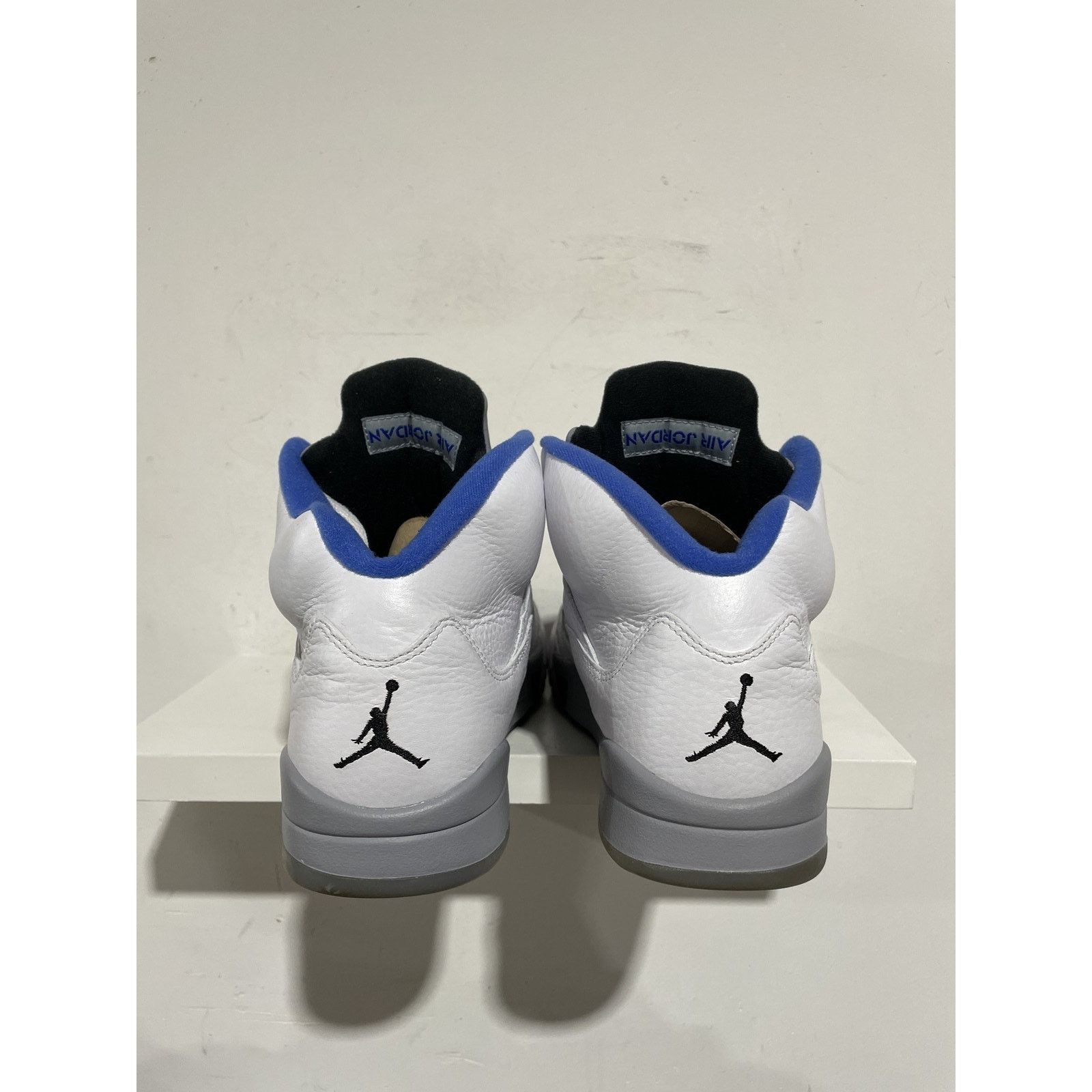 Jordan Brand JORDAN 5 RETRO WHITE STEALTH SIZE 10.5 PREOWNED Size US 10.5 / EU 43-44 - 3 Thumbnail